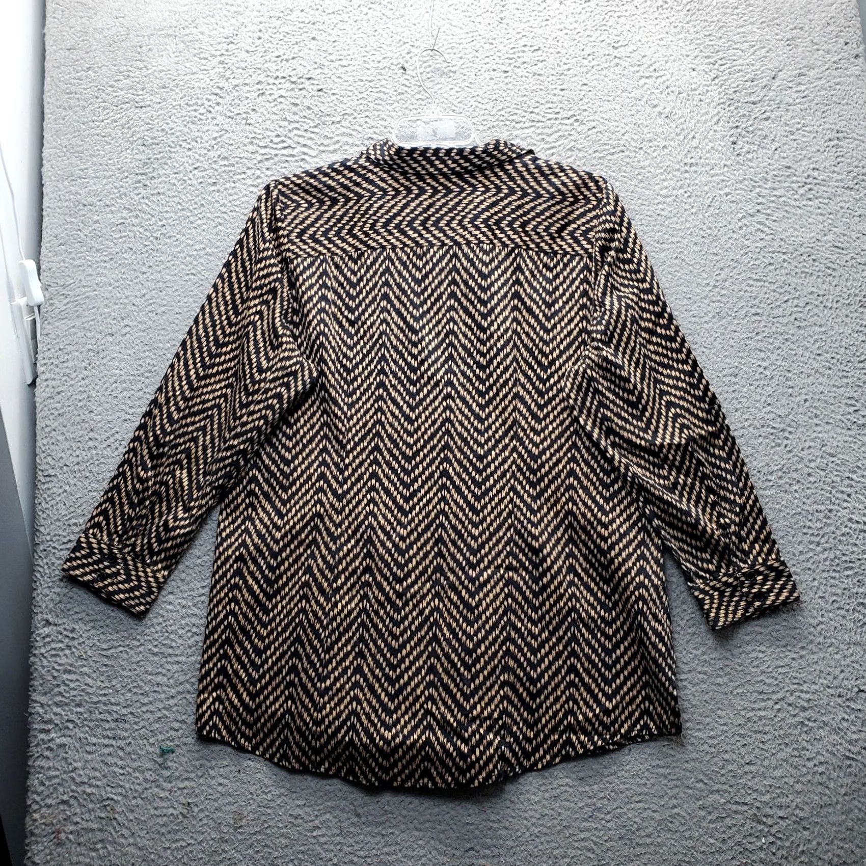 Vintage Chico's Womens XL Multi Chevron Print Tunic Shirt Long Sleeve Collared Button Up Size XL / US 12-14 / IT 48-50 - 2 Thumbnail