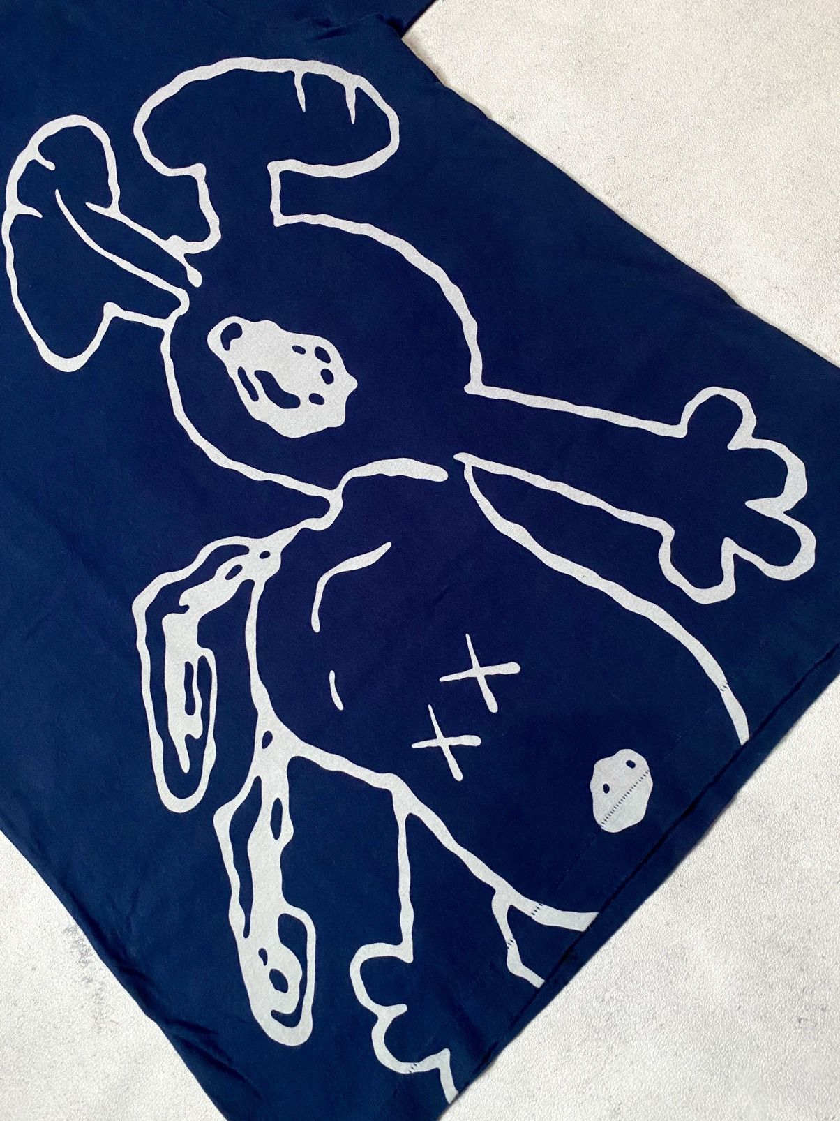 Kaws × Peanuts × Uniqlo Kaws X Peanuts Uniqlo tshirt Size US XL / EU 56 / 4 - 3 Thumbnail