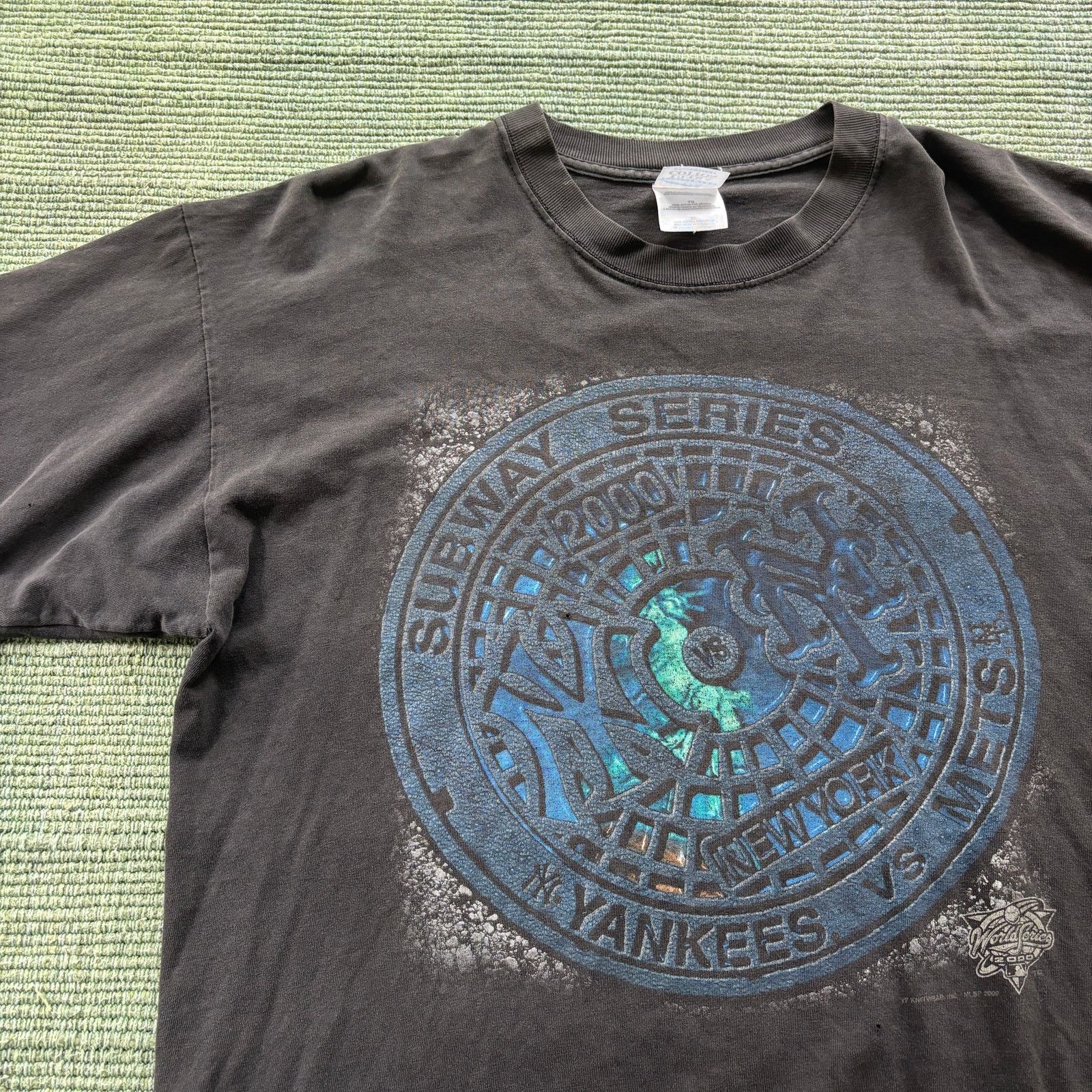 Vintage Vintage Faded Black World Series Yankees Mets Tee Shirt XL Size US XL / EU 56 / 4 - 2 Thumbnail