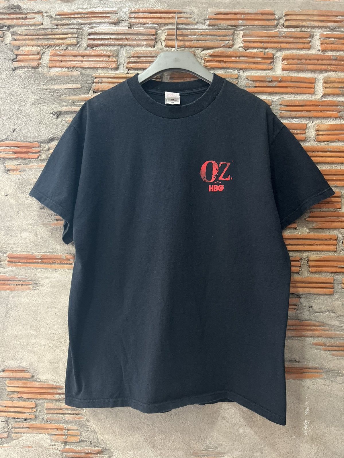 Vintage Vintage OZ Watch Your Back HBO Tv 1998’-2003’s Tshirt Size US XL / EU 56 / 4 - 2 Thumbnail