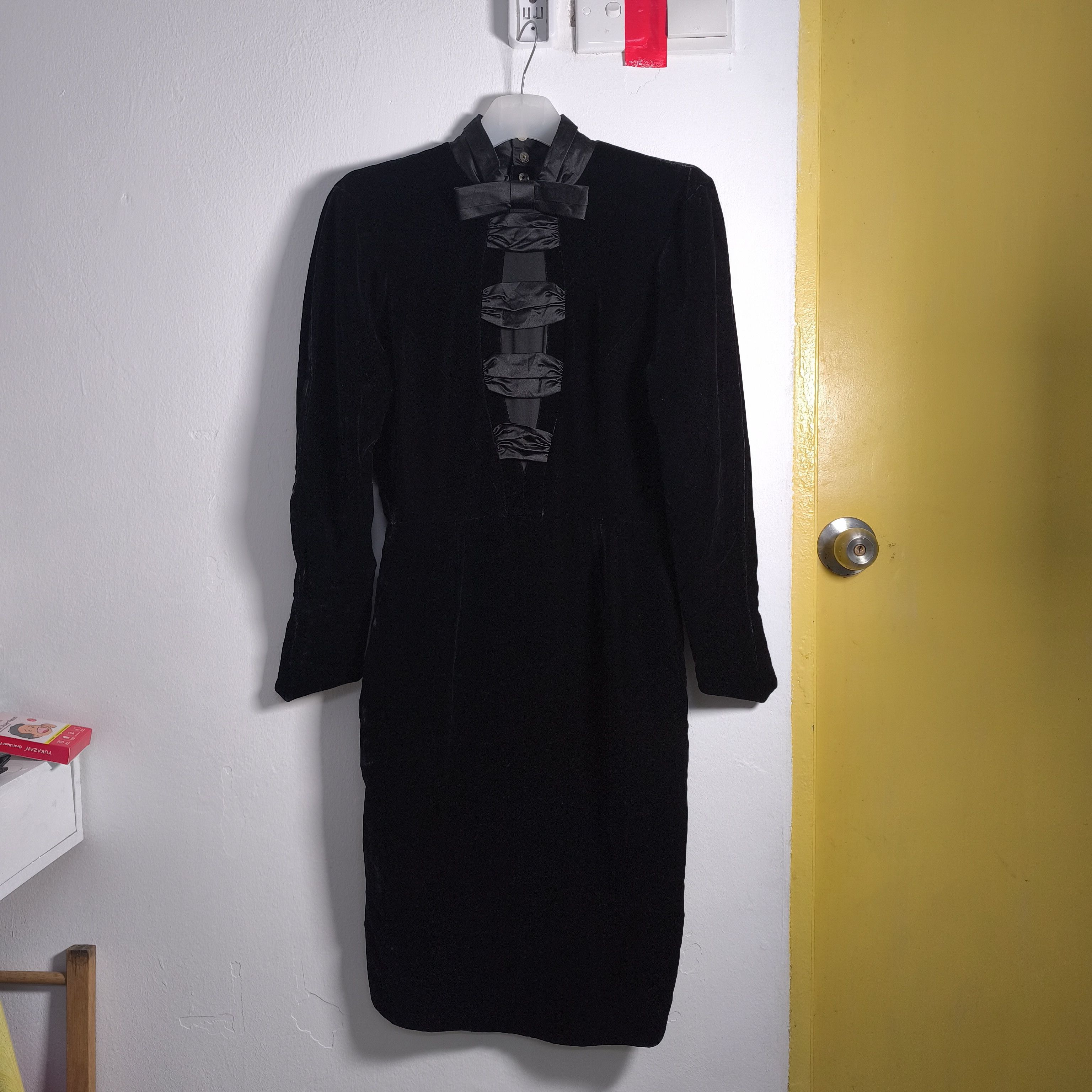 Thierry Mugler Thierry Mugler Velvet Long Dress Vintage Size M / US 6-8 / IT 42-44 - 4 Thumbnail