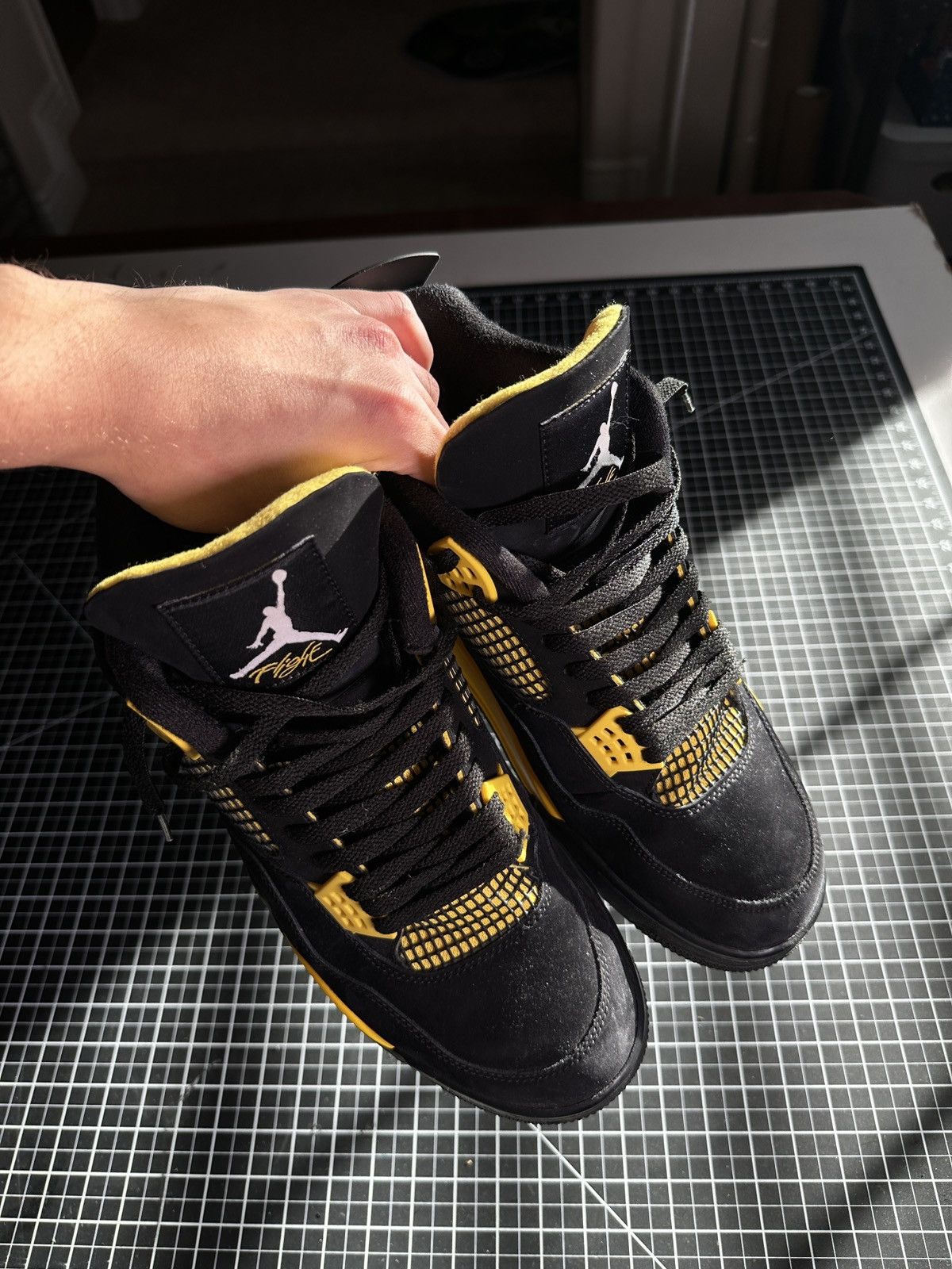 Nike Nike Air Jordan 4 Thunder Retro Size US 13 / EU 46 - 8 Thumbnail