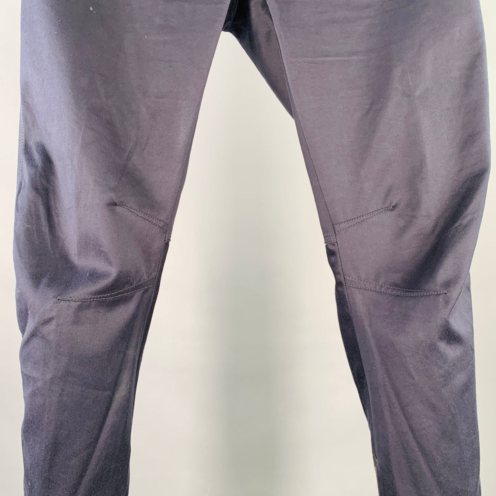 Lanvin LANVIN Size 32 Navy Cotton Ankle Zip Flat Front Dress Pants Size US 32 / EU 48 - 2 Thumbnail