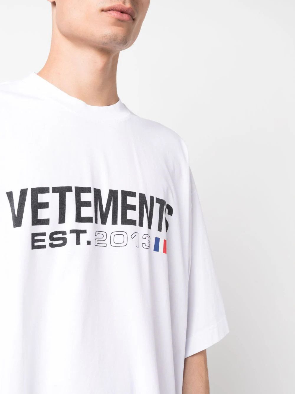 Vetements o1y0924 T-Shirt in White Size US M / EU 48-50 / 2 - 5 Thumbnail