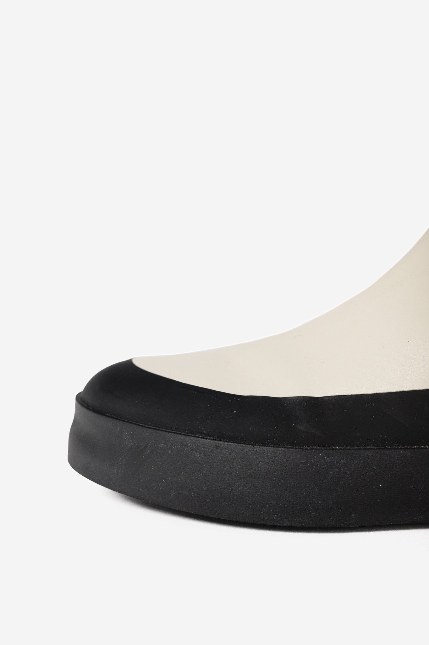 NEOUS NEOUS Zaniah Cream & Black Platform Chelsea Boots Size US 6.5 / IT 36.5 - 7 Thumbnail