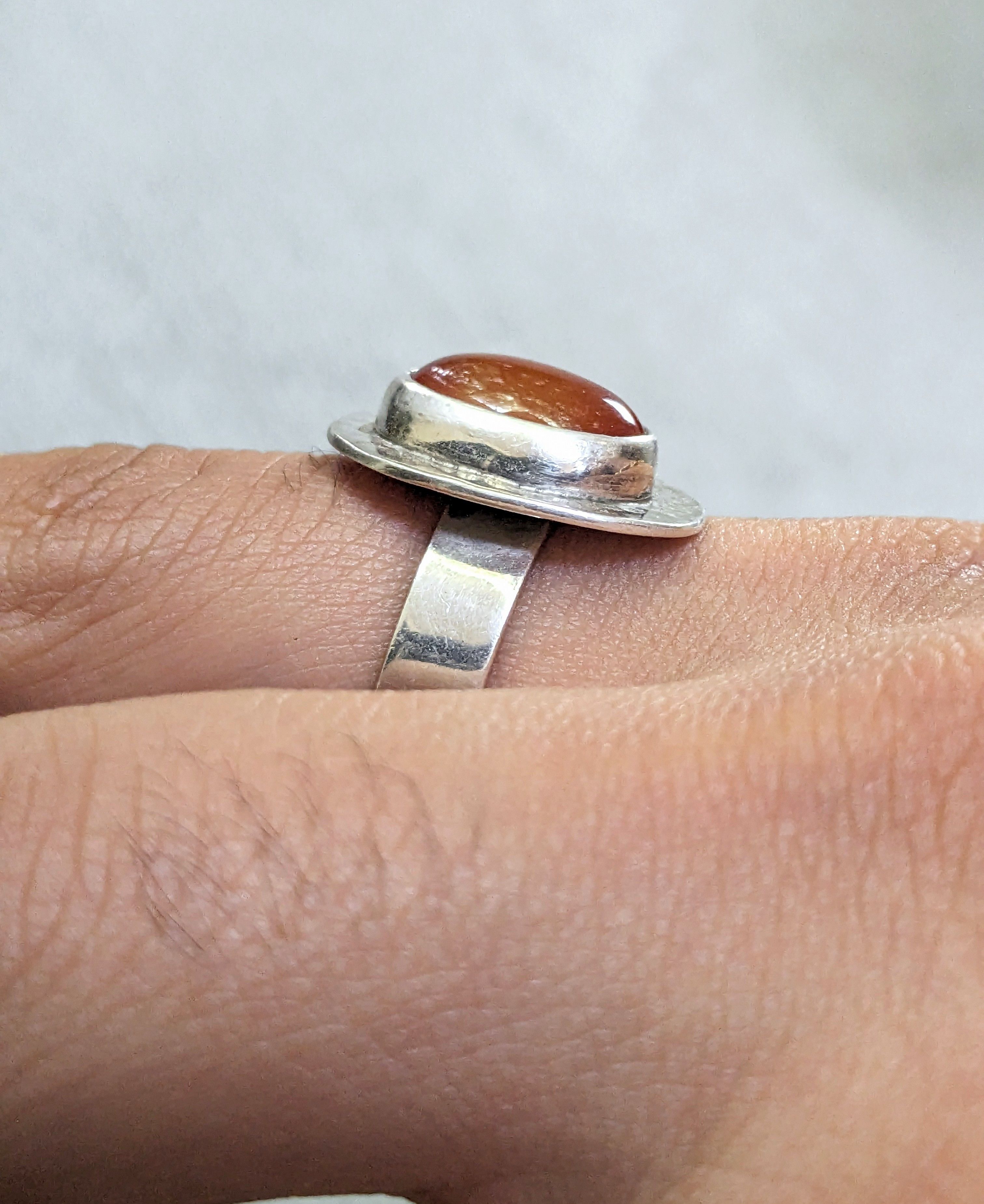 Jewelry × Vintage Vintage Sterling Silver Ring Orange Carnelian 8.25 Hammered Size ONE SIZE - 11 Thumbnail
