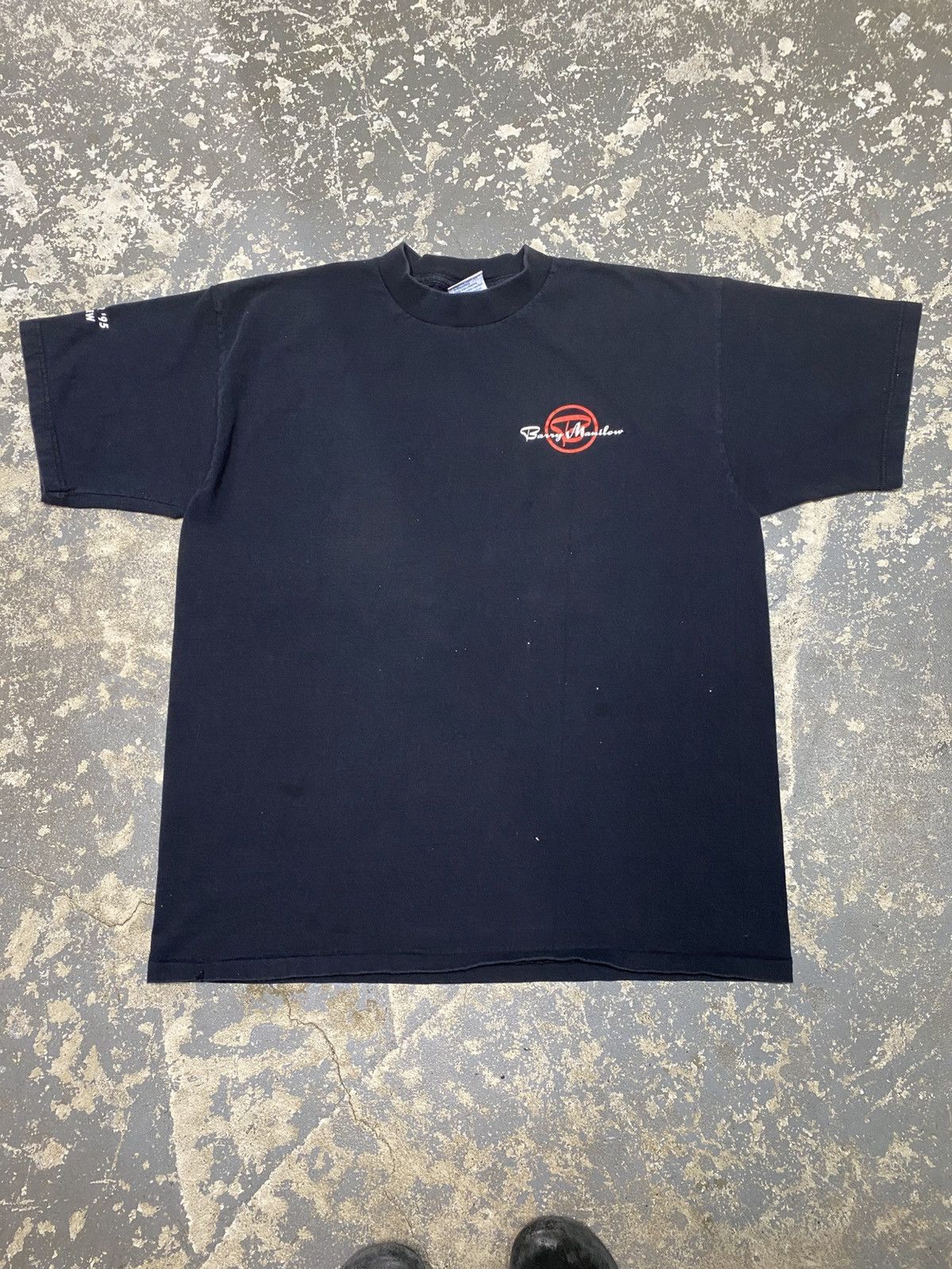 Band Tees × Vintage Vintage Barry Manilow 1995 Crew Tour Concert Tshirt Size US XL / EU 56 / 4 - 5 Thumbnail