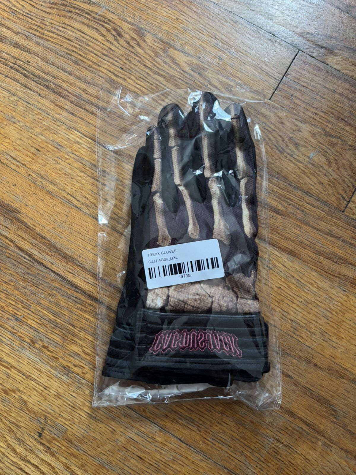 Streetwear × Travis Scott Travis Scott Utopia T-REXX Skeleton