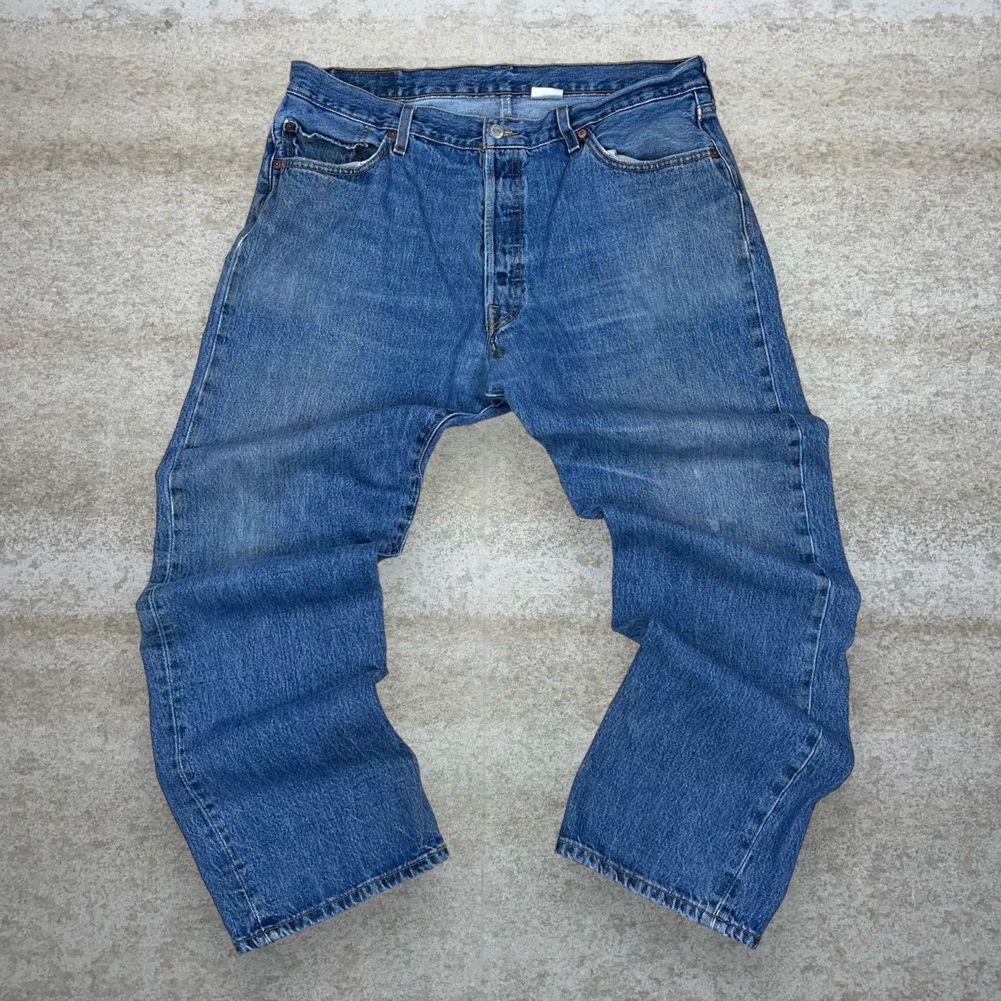 Levi's Vintage 90s Levis Jeans 501 36x30 Straight Fit Medium Wash Size US 36 / EU 52 - 2 Thumbnail