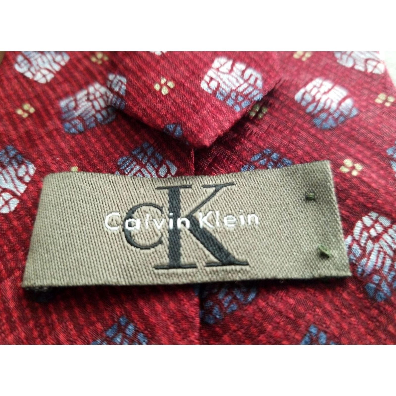 Calvin Klein Calvin Klein Men’s Geometric Patterned Red Silk Tie Size ONE SIZE - 4 Thumbnail