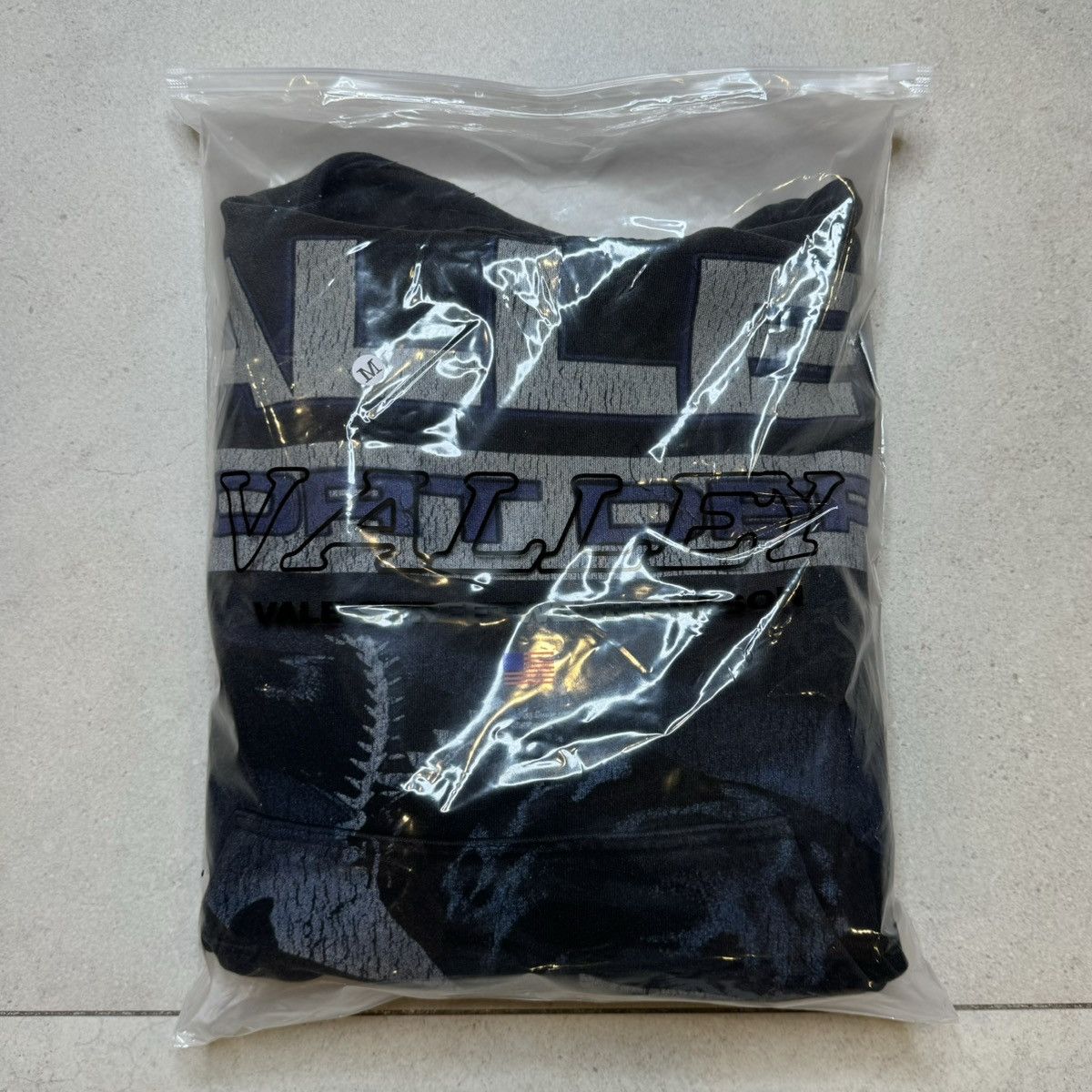 Vale Vale Forever Watchdog Pullover SIZE MEDIUM Size US M / EU 48-50 / 2 - 3 Thumbnail