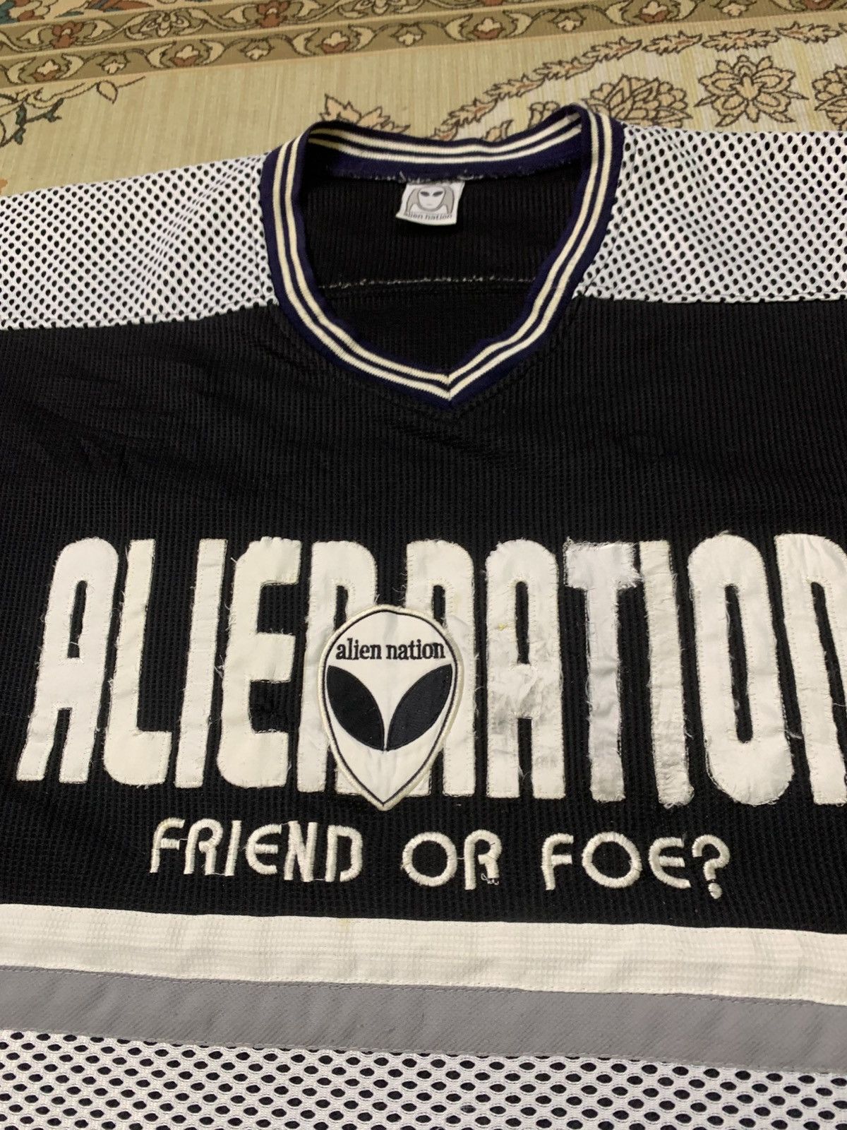 Alien Workshop VINTAGE ALIEN NATION SPELL OUT BIG LOGO PULL OVER Size US L / EU 52-54 / 3 - 11 Thumbnail