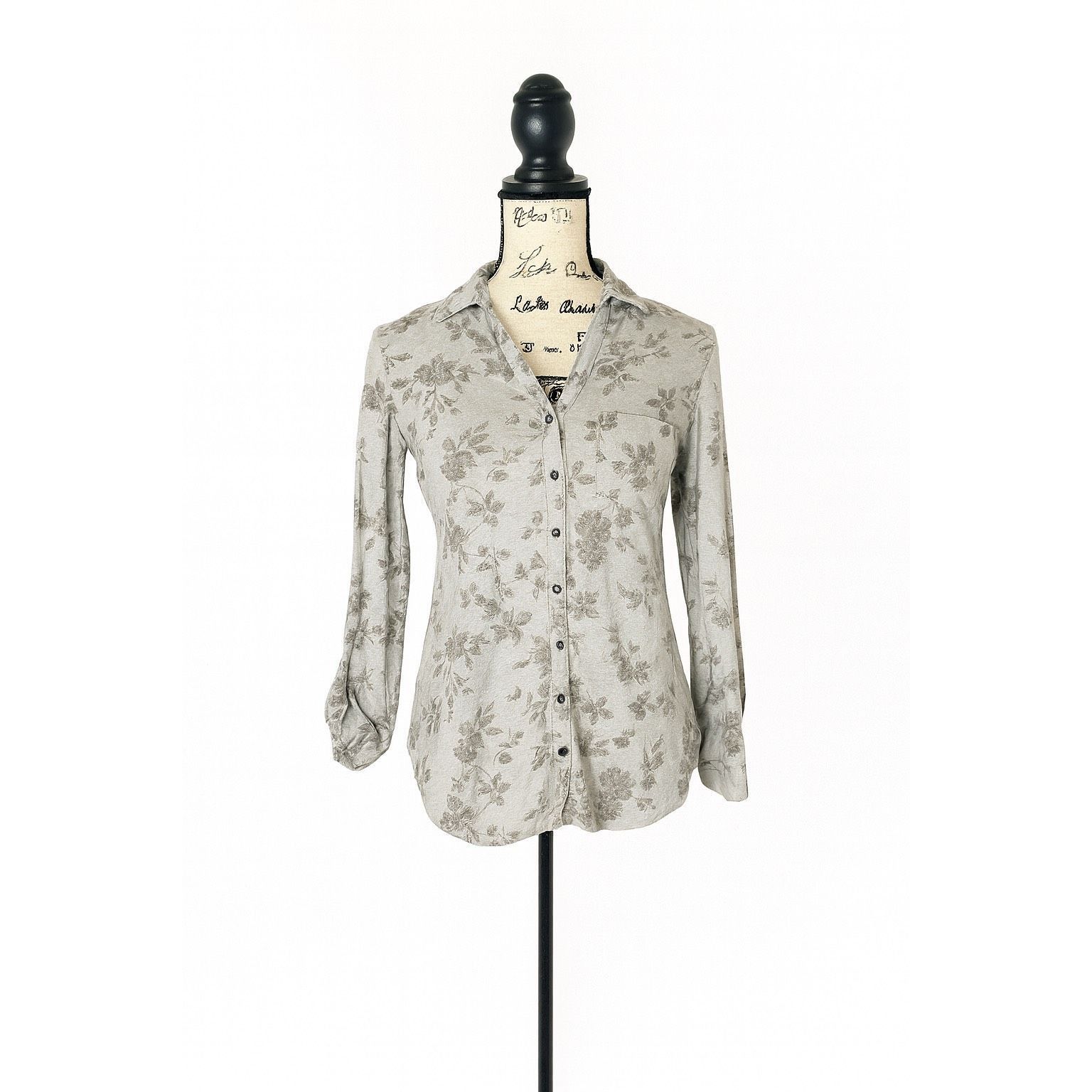 Sonoma Sonoma Floral Button Down Shirt Women’s Size S | Gray 100% C Size S / US 4 / IT 40 - 1 Thumbnail