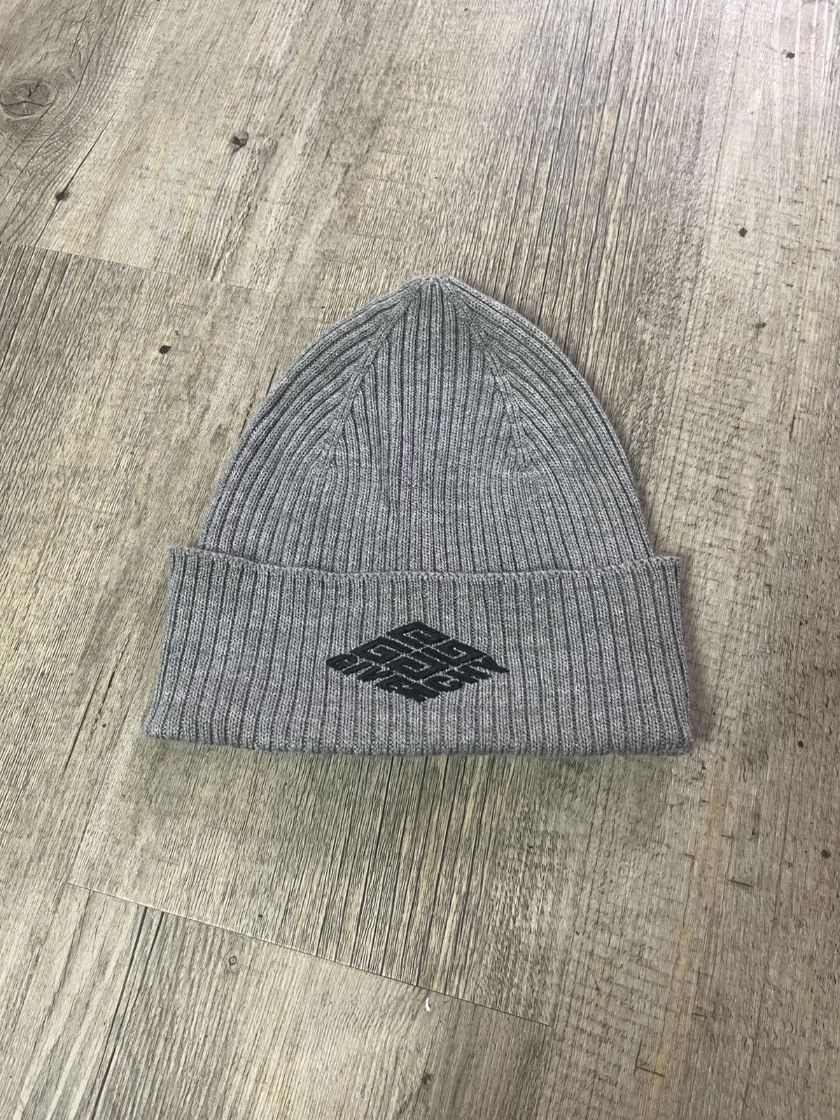 Givenchy Givenchy Light Grey Wool 4G logo Beanie Size ONE SIZE - 1 Thumbnail