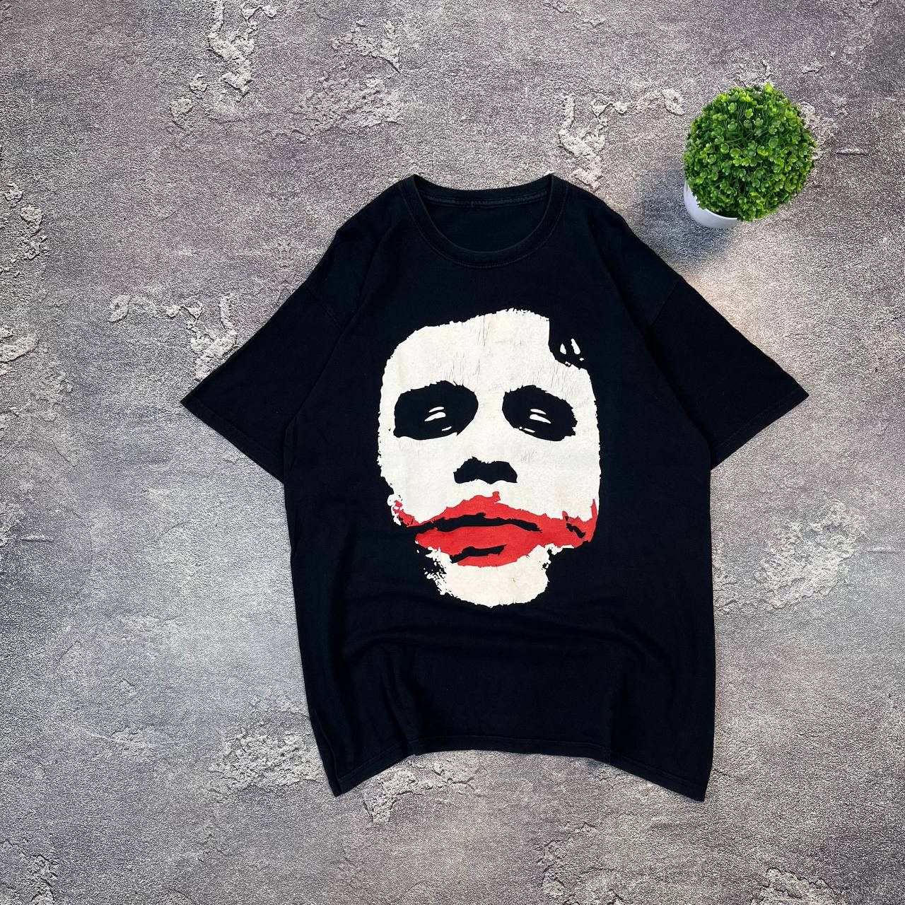 Vintage Vintage 90s Joker The Dark Knight Cotton T-Shirt DC Comics Size US L / EU 52-54 / 3 - 1 Thumbnail