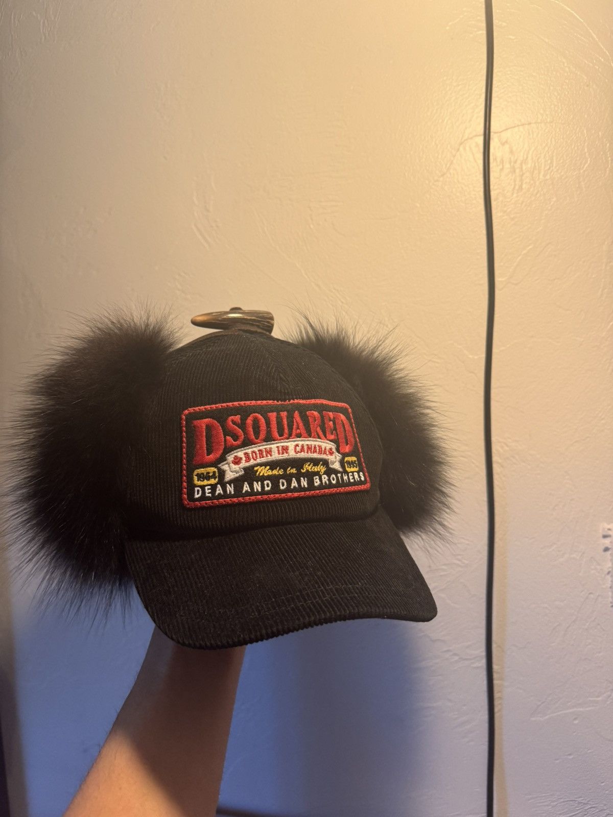 帽子 Archive Dsquared 2 Faded Cap Dsquared2 Dsquared 2 Fall 2004 RTW Fox Fur and corduroy trapper