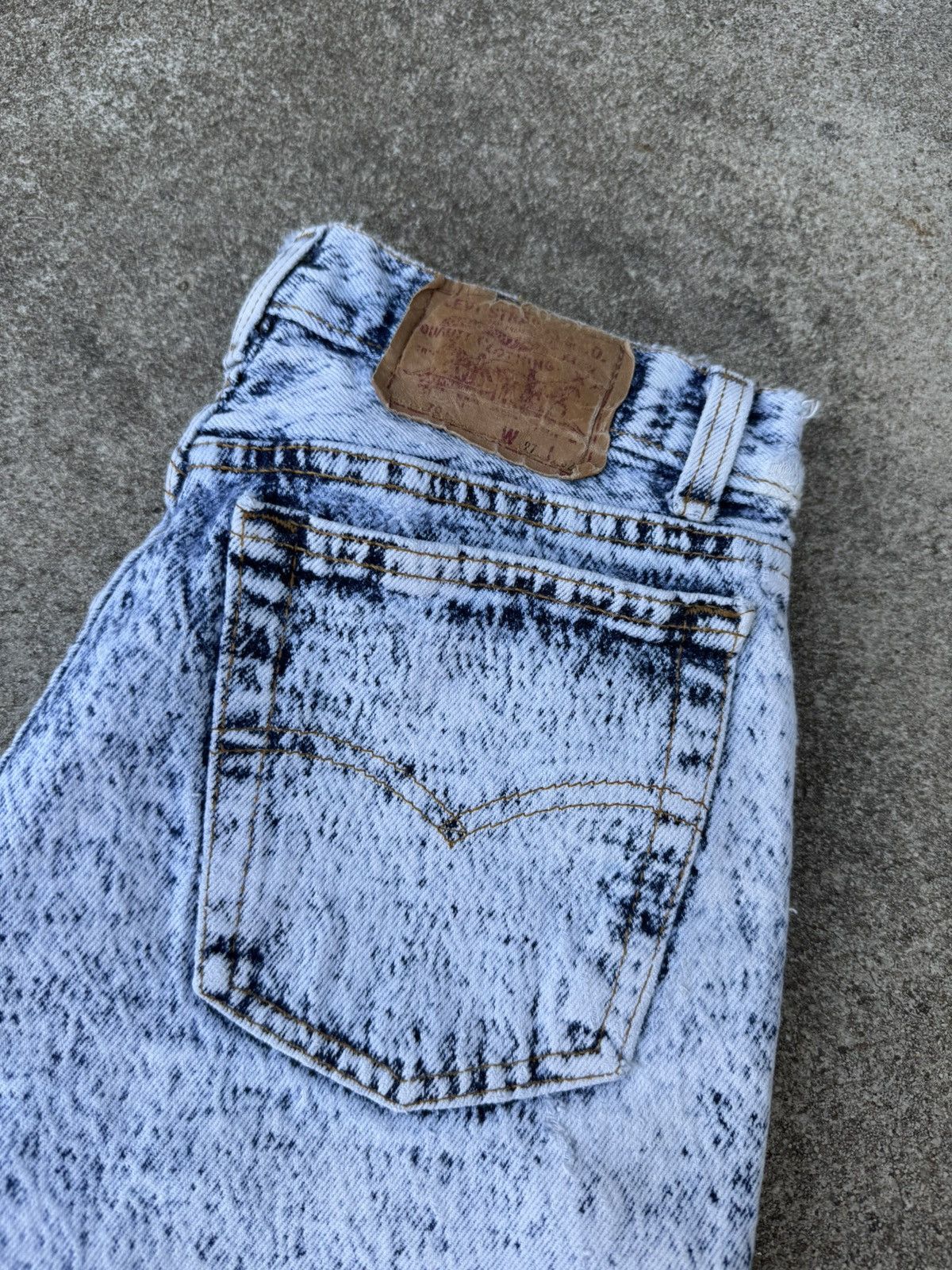 Levi's × Vintage Vtg 90’s Levis 701xx Buttonfly Acid Wash Jeans Size 26x30 Size 26" / US 2 / IT 38 - 5 Thumbnail