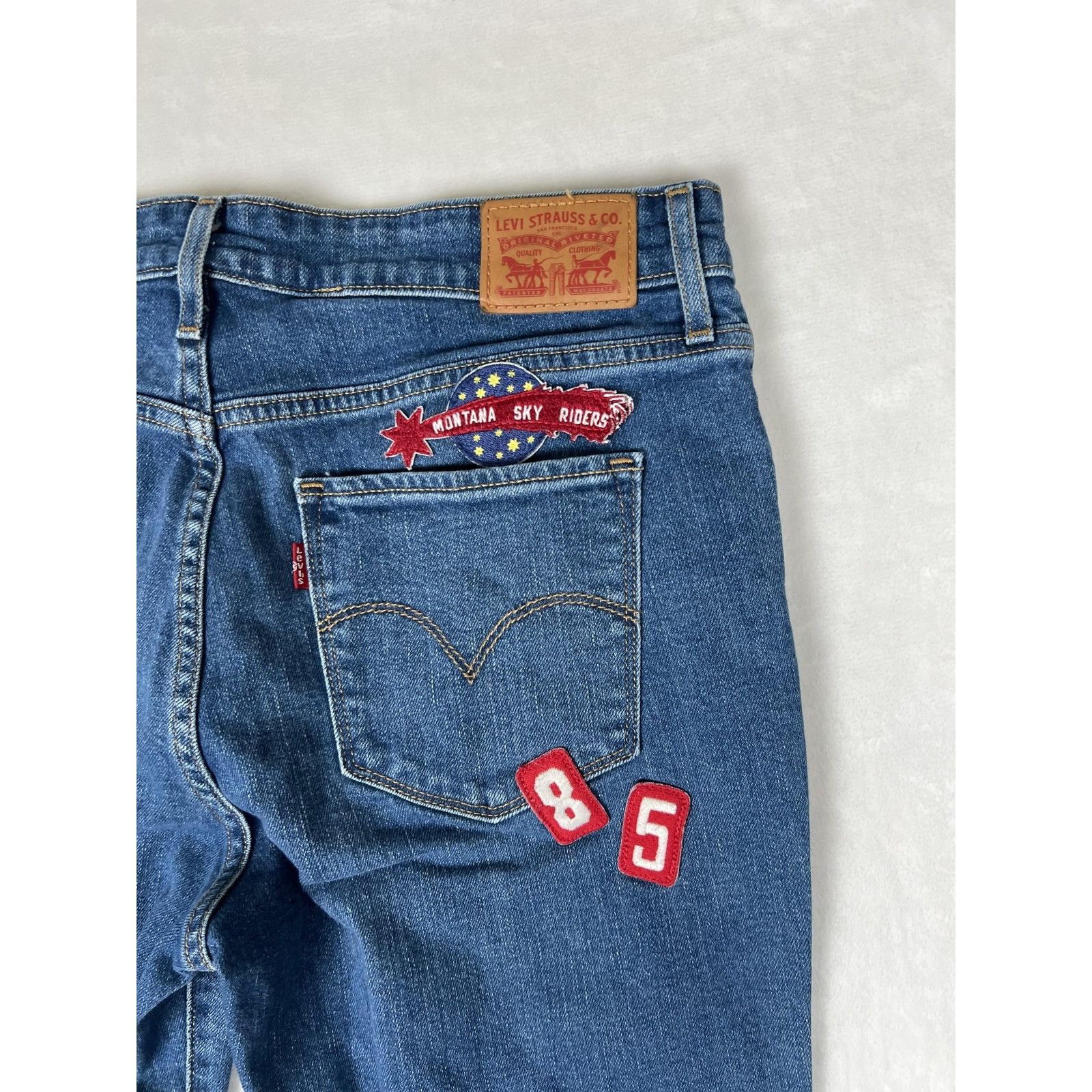 Levi's Levi's Jeans Women's 31 Blue Skinny Distressed Patchwork Den Size 31" - 8 Thumbnail