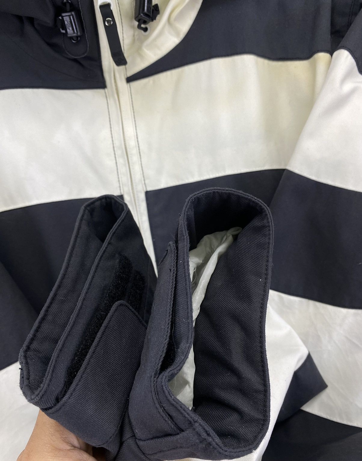 Billabong Vintage Billabong Striped Hooded Outerwear Jacket Size US L / EU 52-54 / 3 - 15 Thumbnail