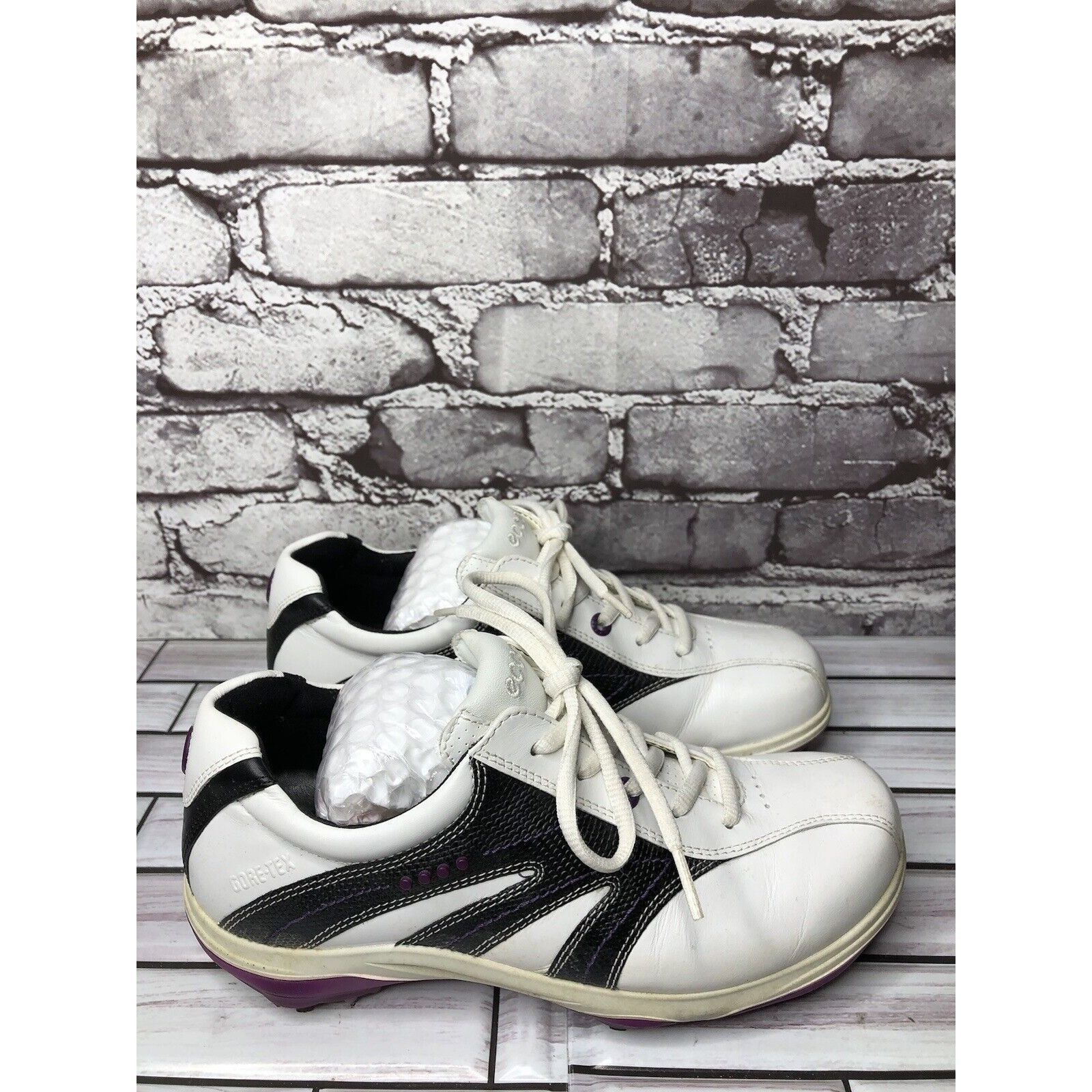 Ecco Ecco Gore Tex White Leather Black Purple Cleats Golf Shoes W Size US 6.5 / IT 36.5 - 16 Thumbnail