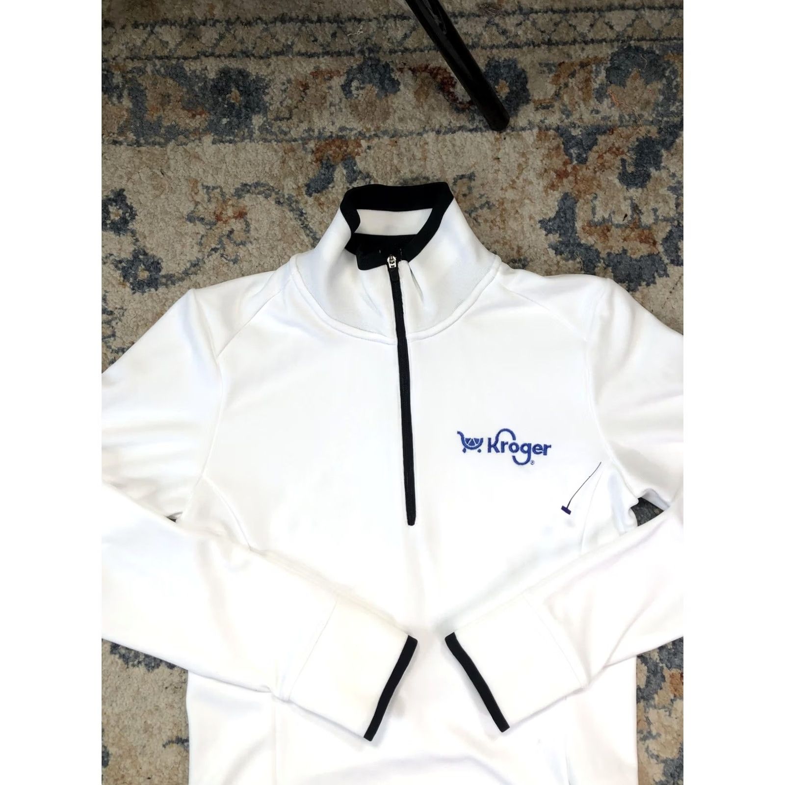 Nike Nike Pullover Womens Small White 1/4 Zip Mock Neck Kroger Logo Long Sleeve Shirt Ladies S White Kroger Logo Athletic Activewear Size S / US 4 / IT 40 - 4 Thumbnail