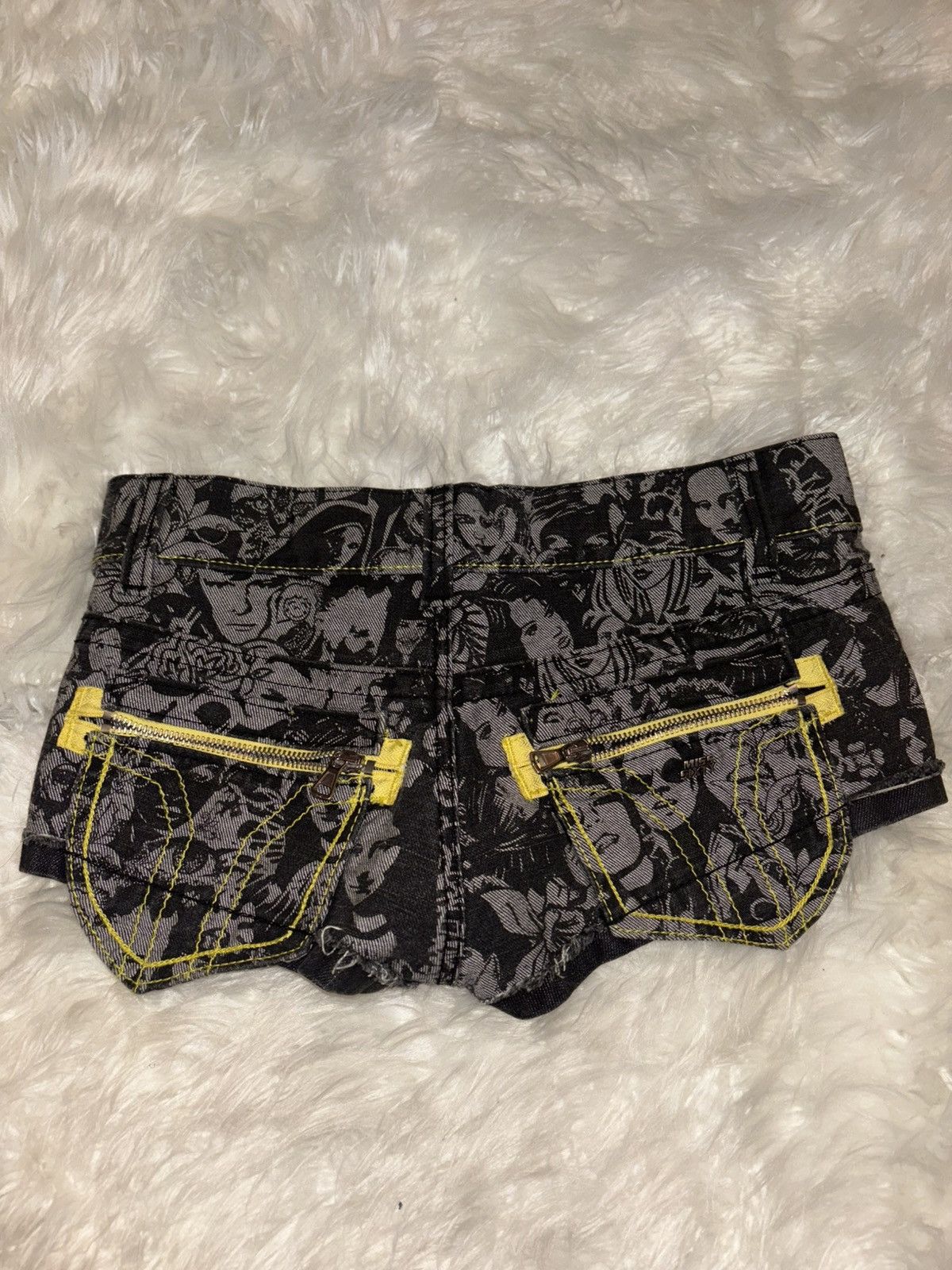 Miss Sixty × Vintage Miss Sixty Y2K Pop Art Micro Shorts - Size 25 Size 25" / US 0 / IT 36 - 2 Thumbnail