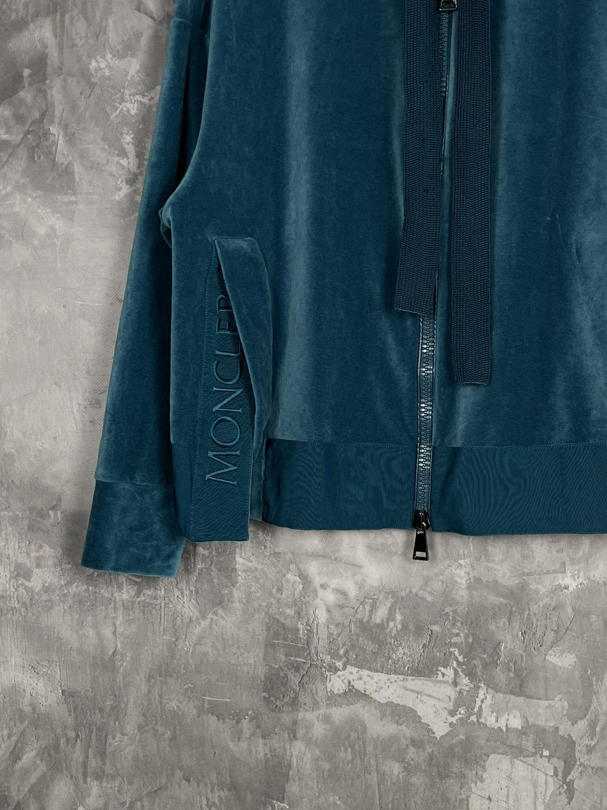 Moncler Moncler Luxury Velour Glamour Zip-Up Hoodie Size XS / US 0-2 / IT 36-38 - 5 Thumbnail