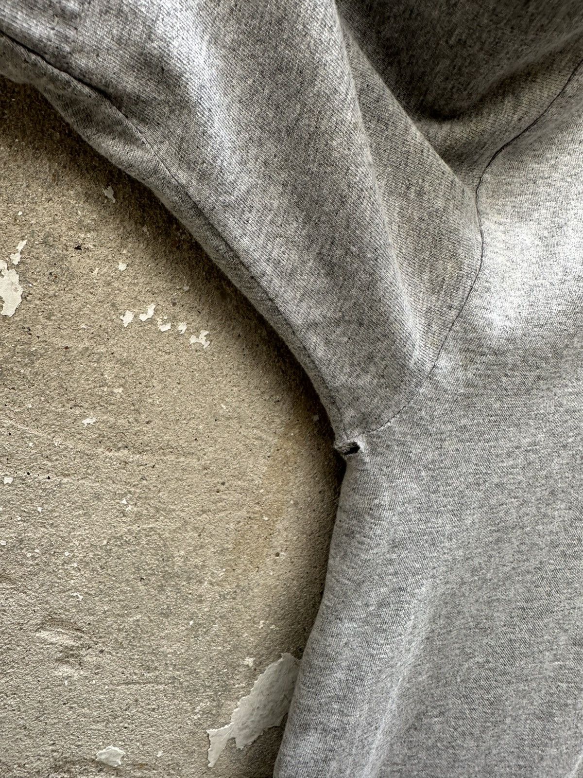 Vintage Vintage 90's Earth Skateboard Distressed XL Tees Size US XL / EU 56 / 4 - 5 Thumbnail
