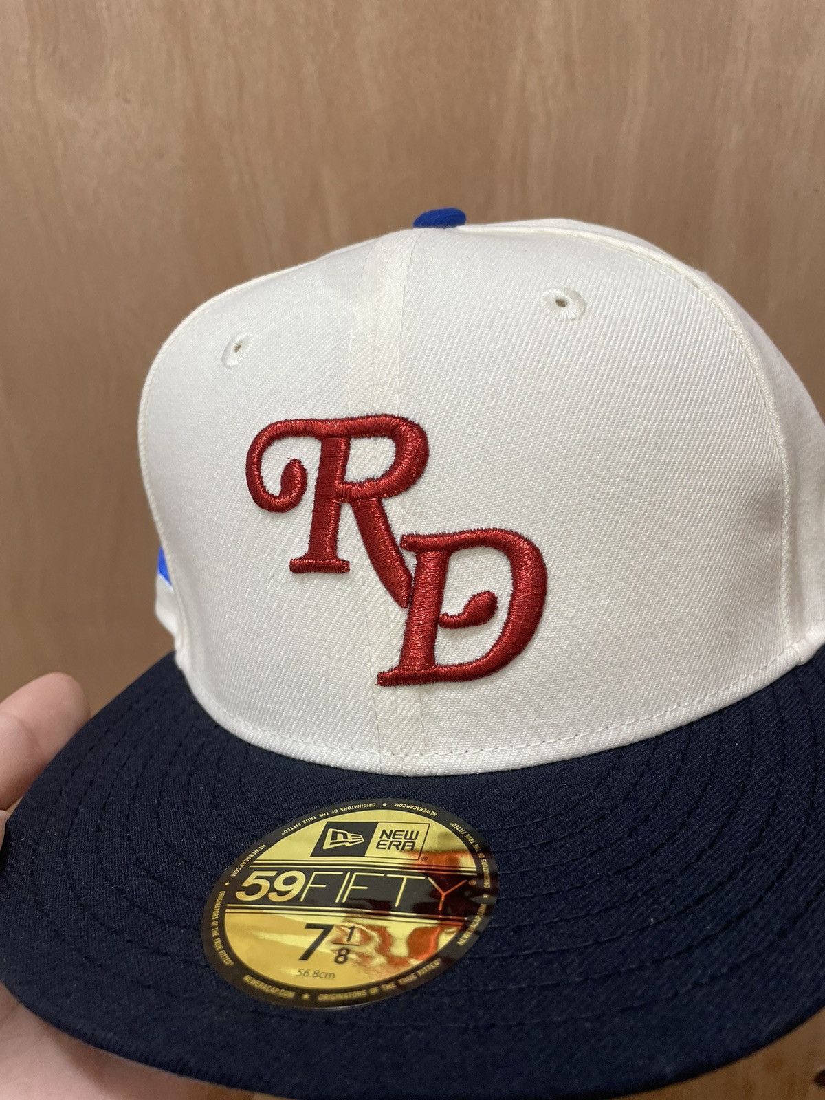 New Era Hat club exclusive Dominican Republic 7 1/8 Size ONE SIZE - 2 Thumbnail