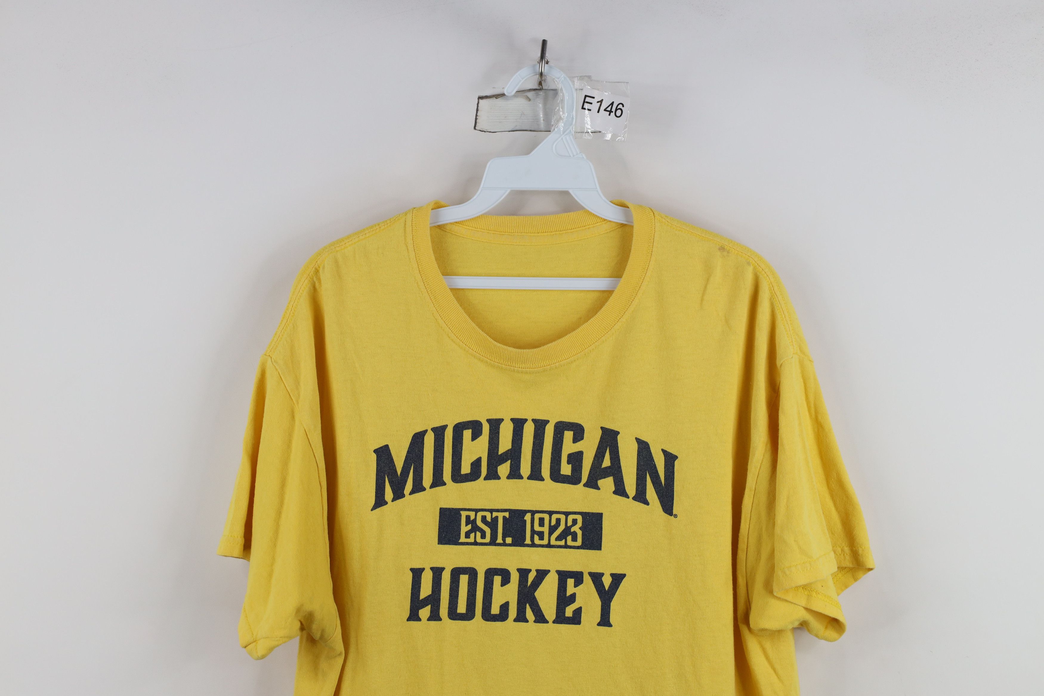 Vintage Vintage University of Michigan Hockey Short Sleeve T-Shirt Size US L / EU 52-54 / 3 - 2 Thumbnail