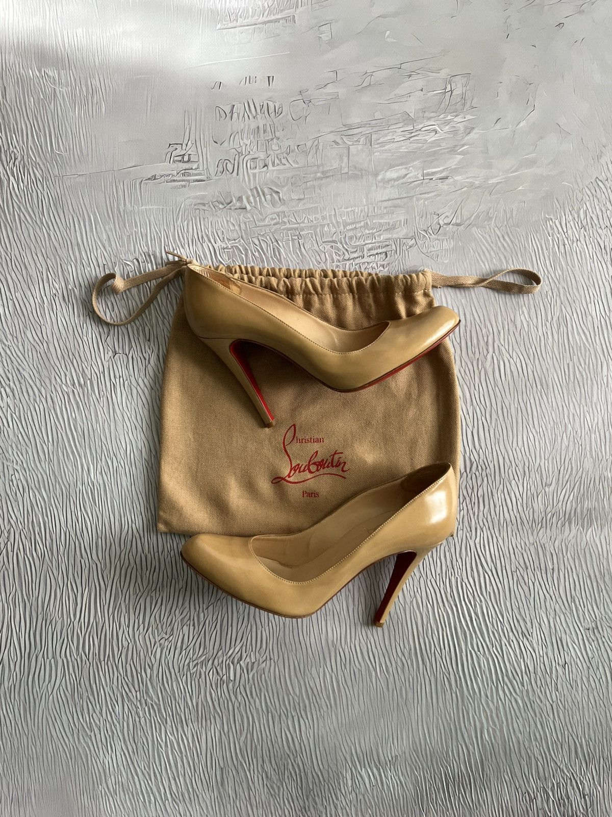 Christian Louboutin Luxury Heels 👠 Beige Made in Italy