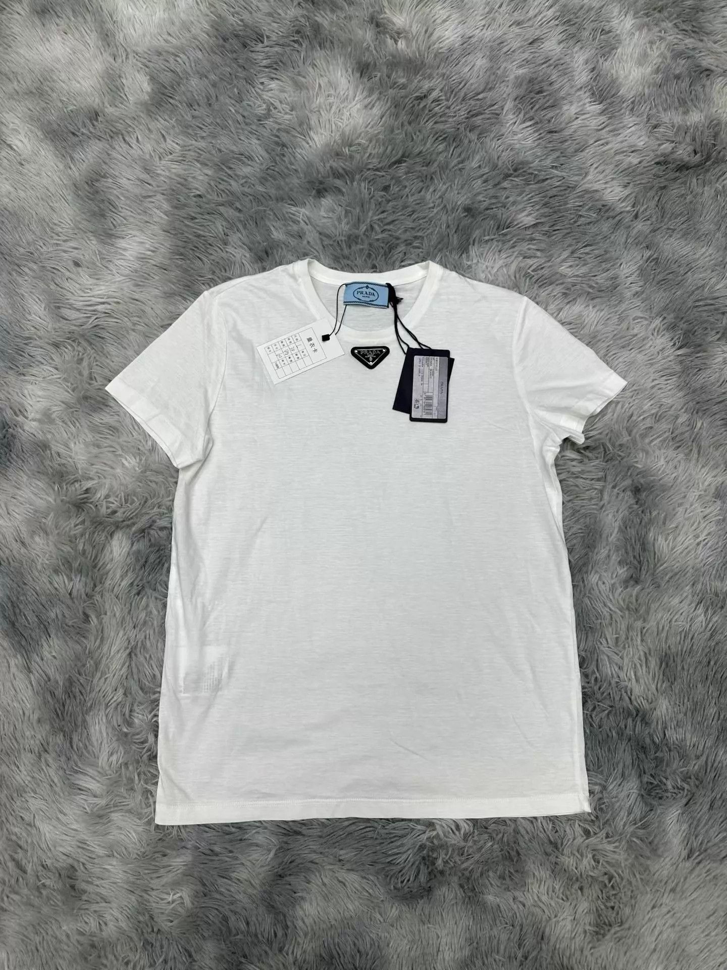 Prada Prada New Metal Triangle Logo Short Sleeve Tee L Size L / US 10 / IT 46 - 1 Thumbnail