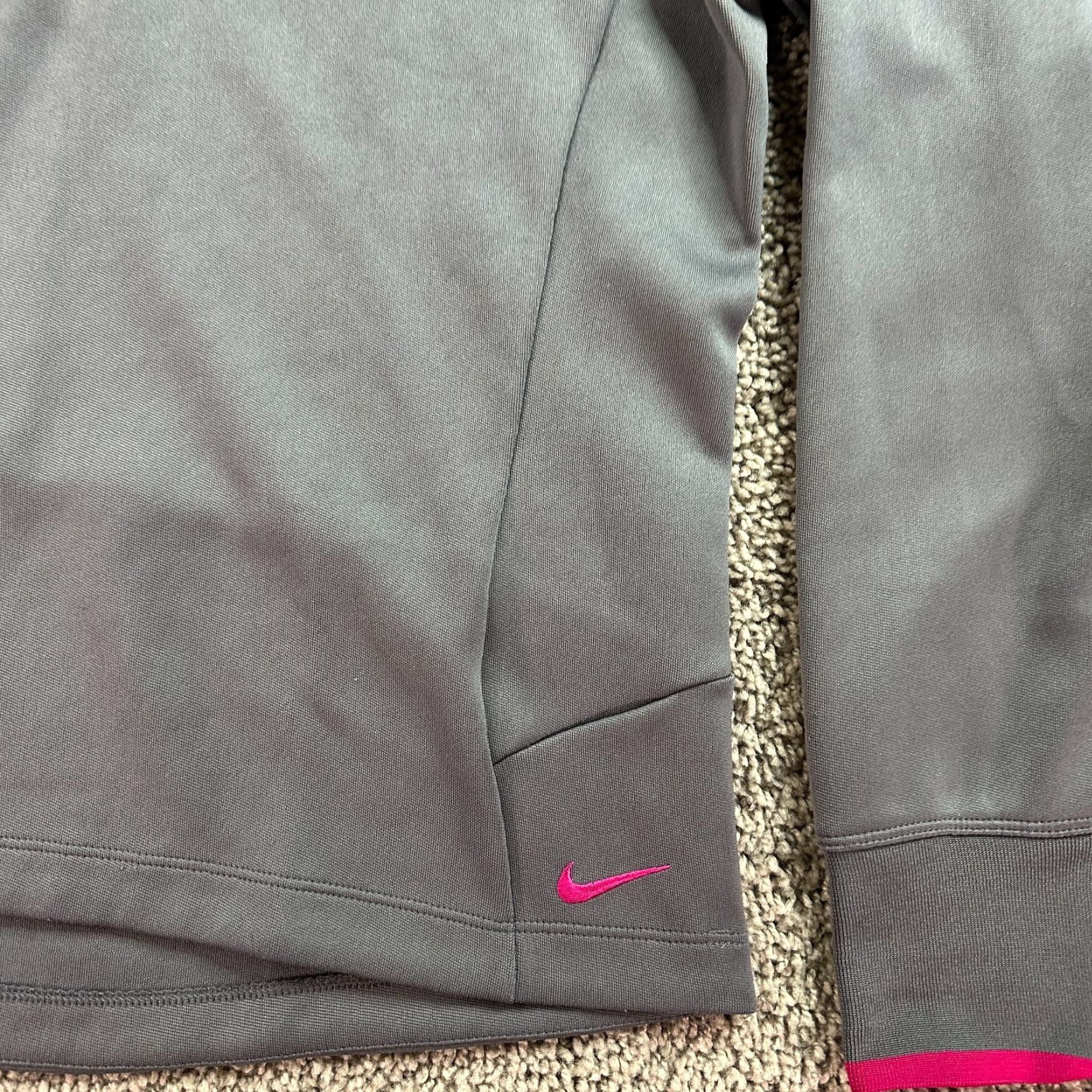 Nike Nike Golf Jacket Womens L Gray Pink 1/4 Zip Pullover Dri-Fit Logo Jacket Mens Womens Girls Boys Size L / US 10 / IT 46 - 3 Thumbnail
