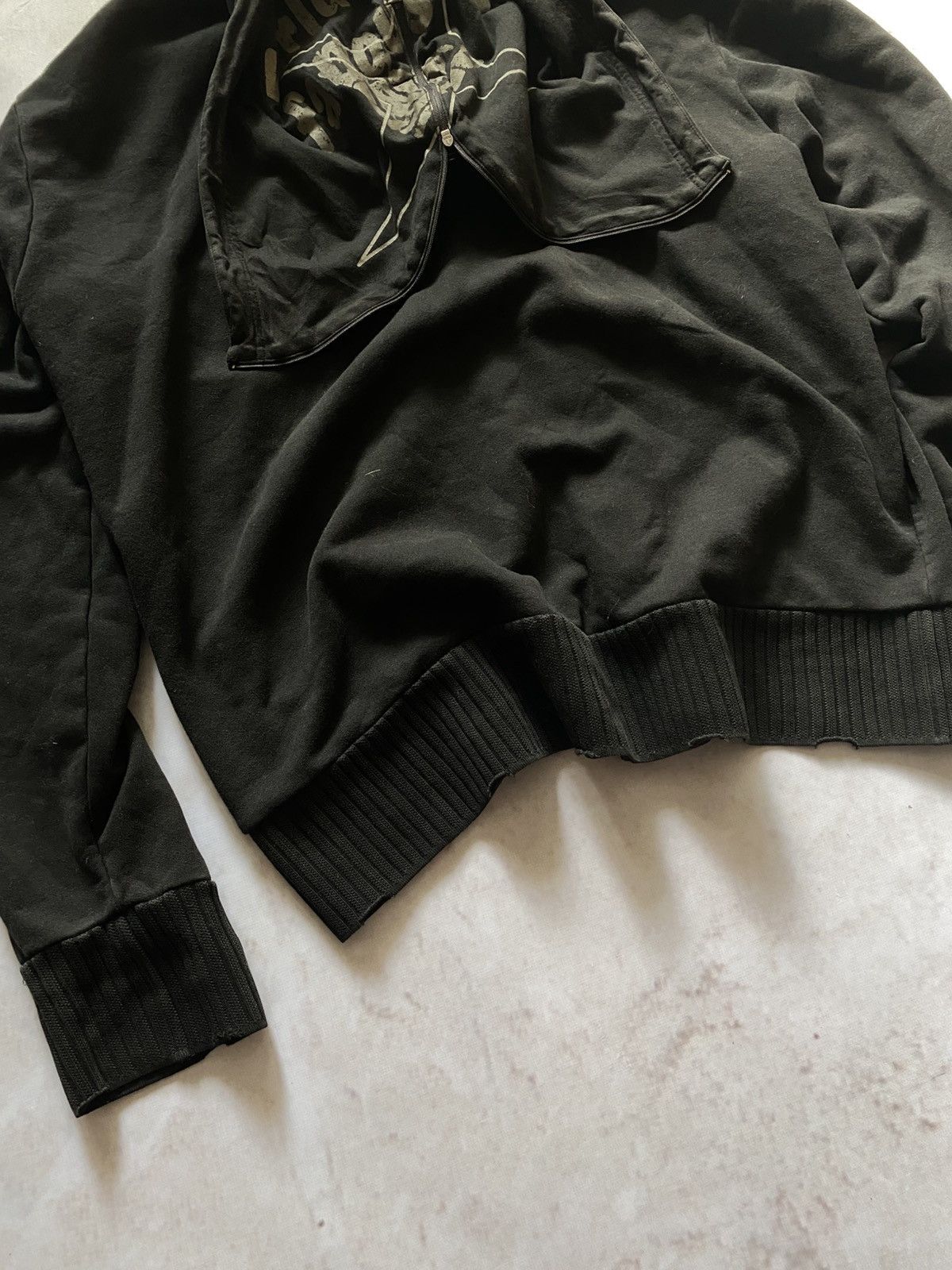 Hugo Boss × Vintage Vintage Avant Garde sweater / Zip Up Hoodie Hugo Boss Rare Size US XL / EU 56 / 4 - 11 Thumbnail
