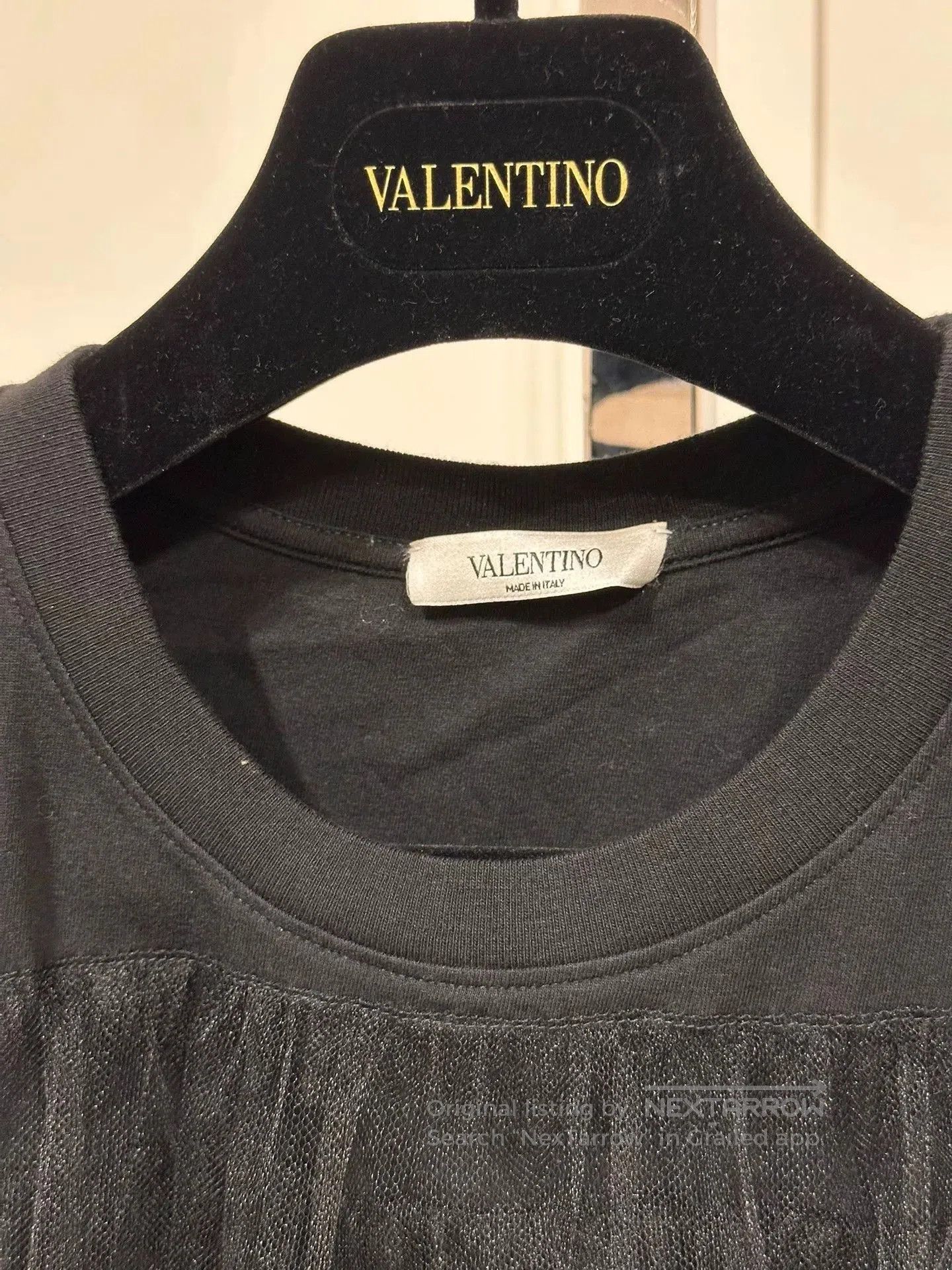 Valentino Valentino Black T. Size US S / EU 44-46 / 1 - 2 Thumbnail
