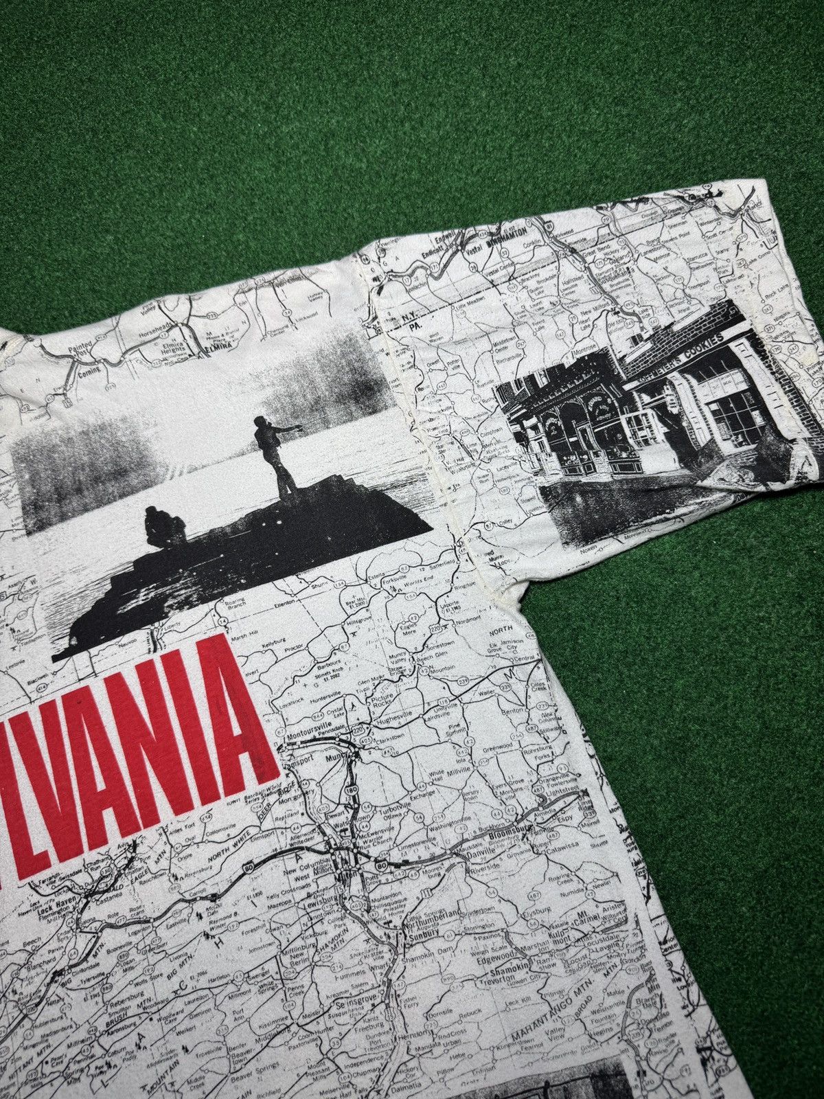 Vintage Pennslyvania Keystone State AOP Map XL/XXL 25x28 T Shirt Size US XL / EU 56 / 4 - 5 Thumbnail