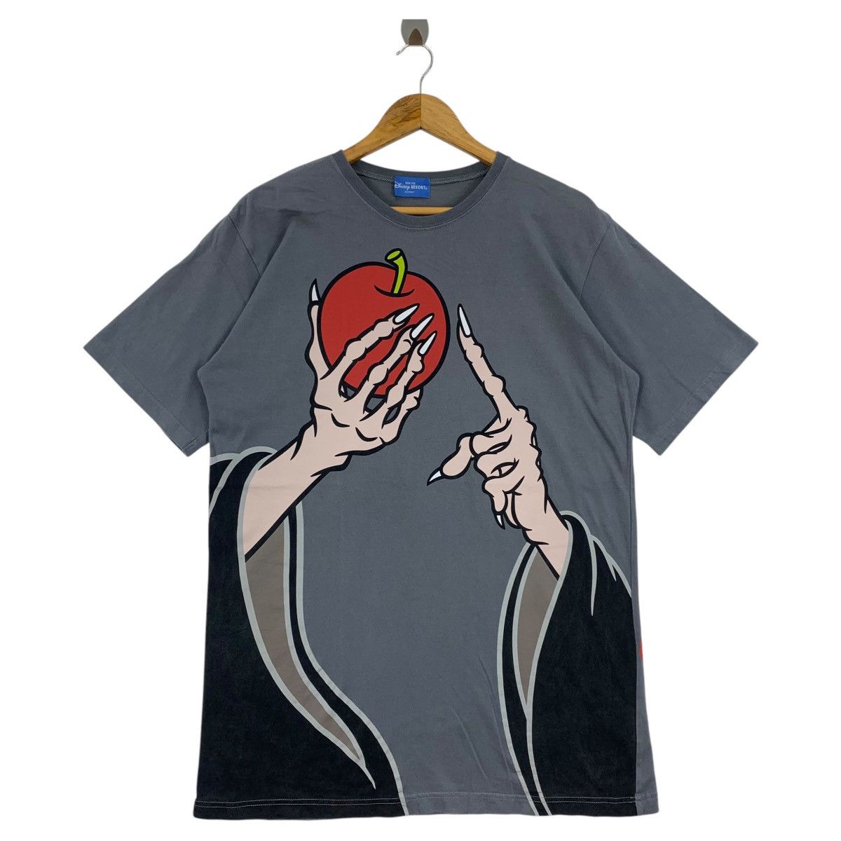 Cartoon Network × Disney WICKED WITCH Villian Snow white and seven dwarf Disney tee Size US L / EU 52-54 / 3 - 2 Thumbnail