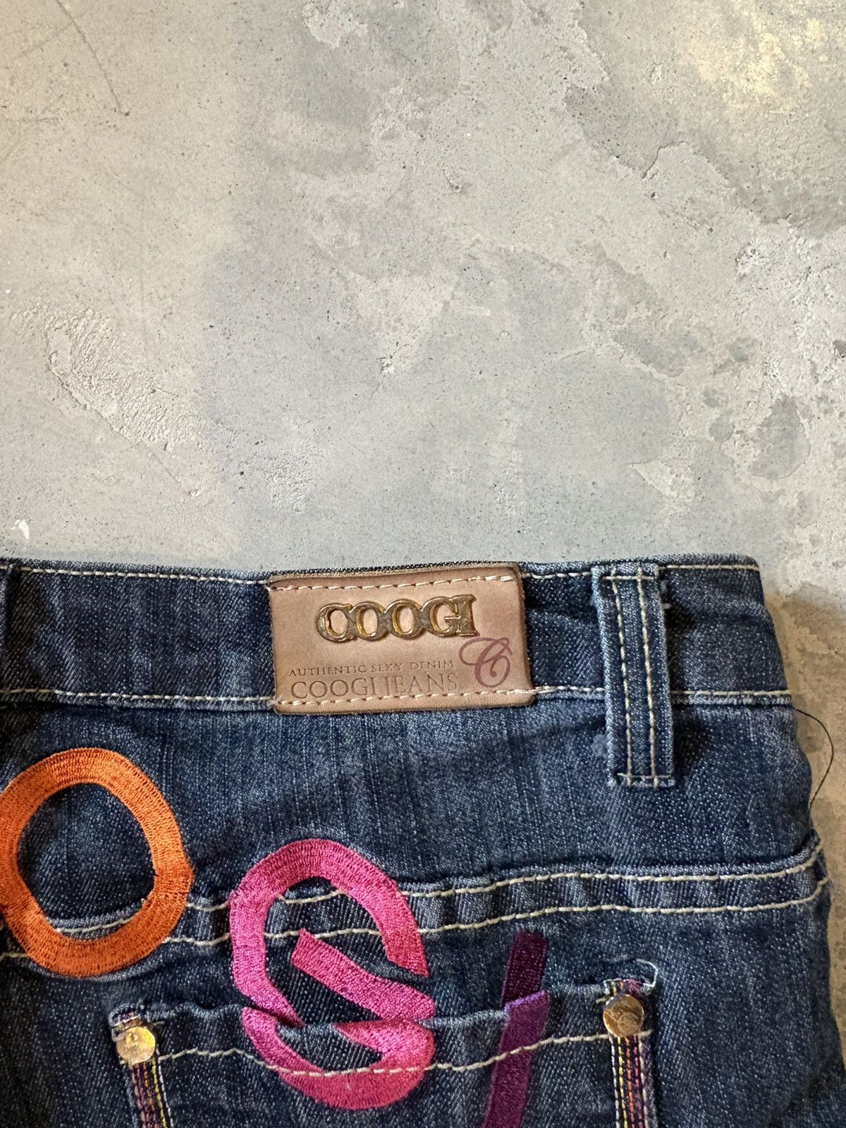 Coogi COOGI multi colour embroidered lettering shorts Size 29" - 6 Thumbnail