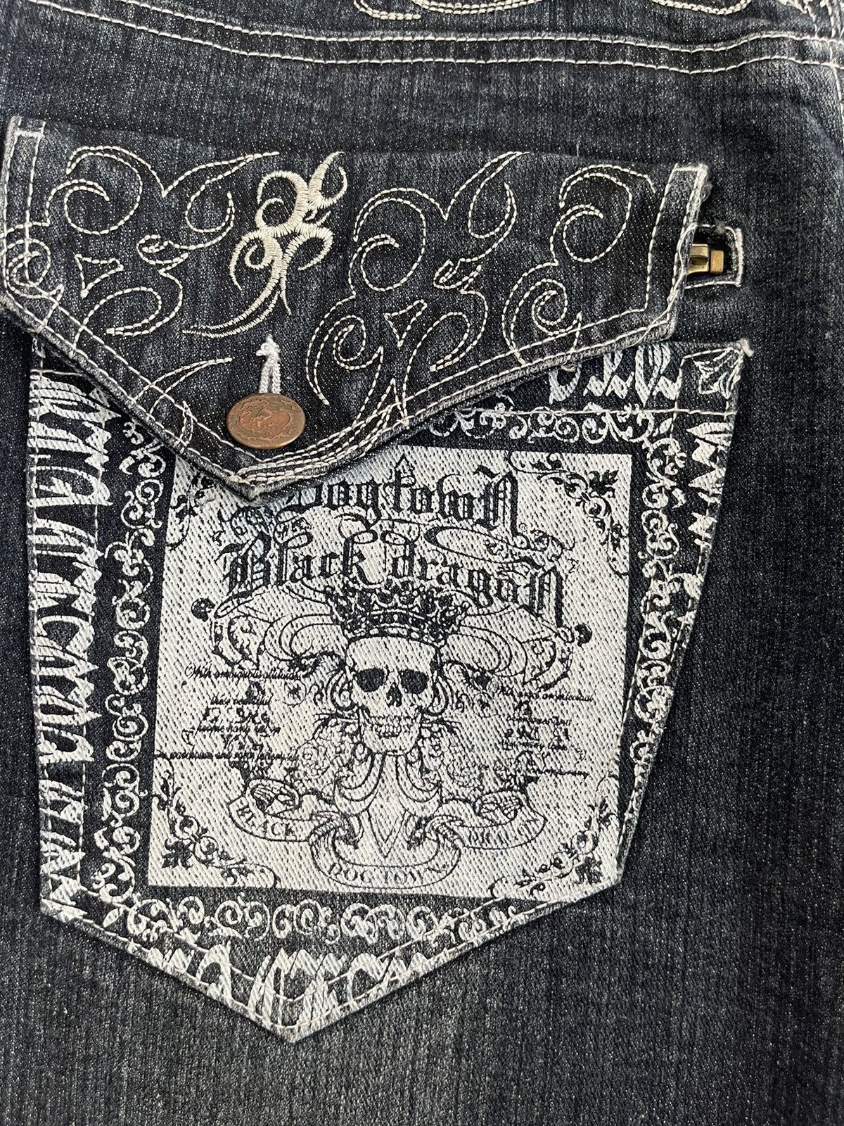 Dogtown Dogtown Black Dragon Jorts Embroidered Size US 35 - 7 Thumbnail