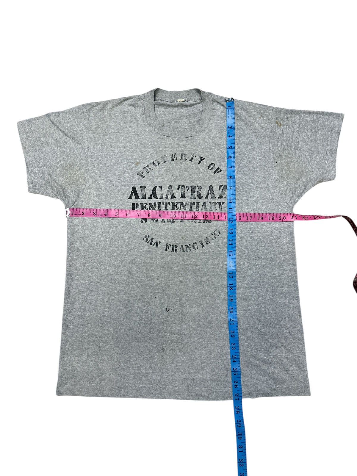 Vintage Vintage 8os Tee property Of Alcantraz . Size US XL / EU 56 / 4 - 3 Thumbnail