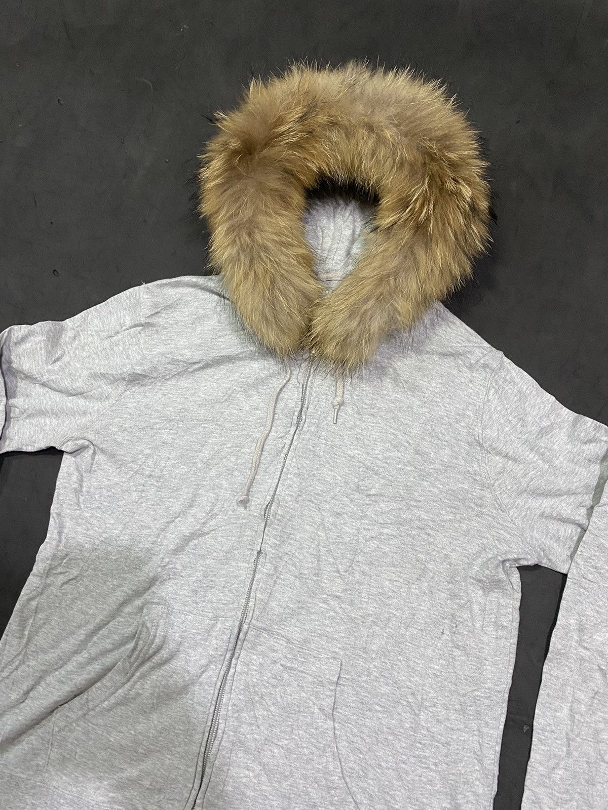 Beauty Beast Theoria grey furhoodie lgb kmrii styled Size US M / EU 48-50 / 2 - 2 Thumbnail