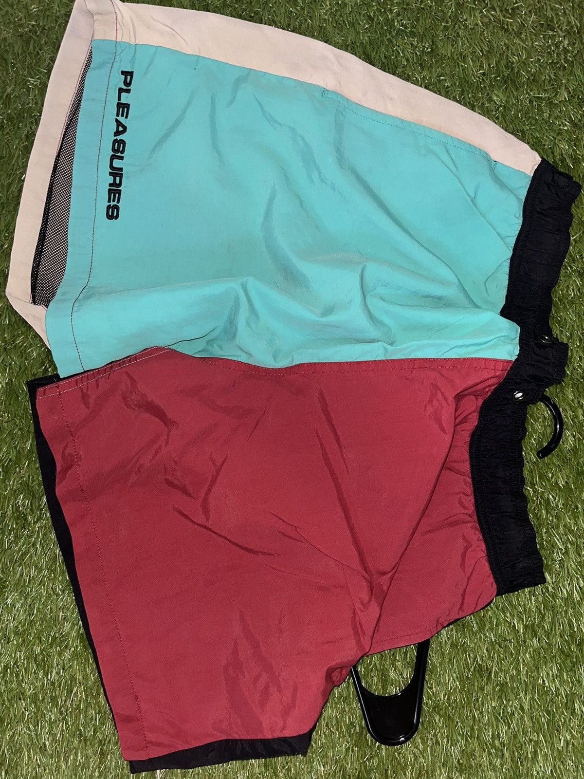 Pleasures pleasures color block shorts/trunks Size US 30 / EU 46 - 1 Thumbnail