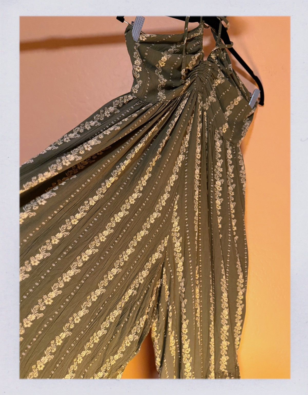 Other Boho Olive Green Floral Halter Jumpsuit – Ruffle Hem, Size L Size 34" / US 12 / IT 48 - 5 Thumbnail
