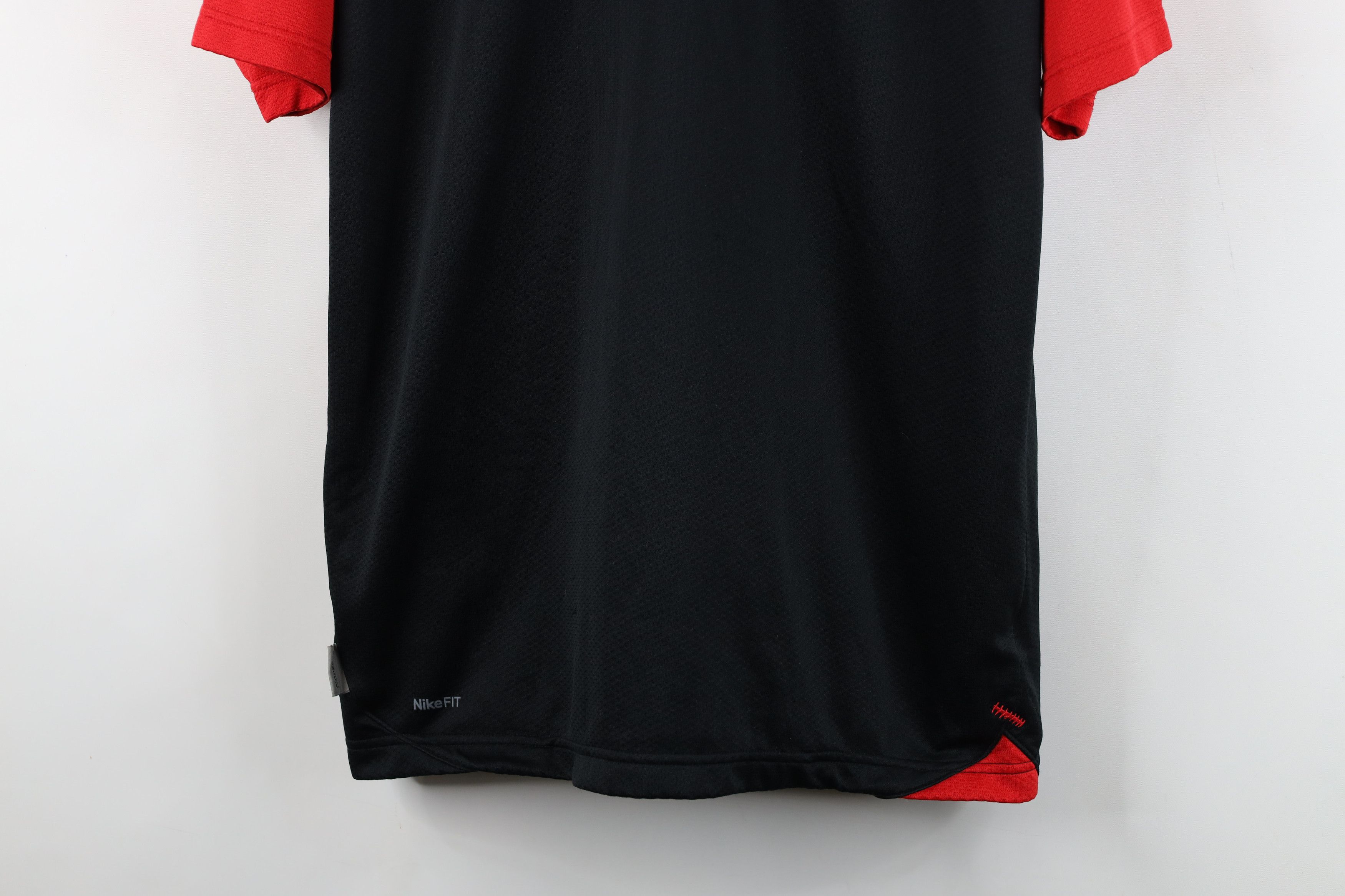 Nike Vintage Nike University Cincinnati Football Center T-Shirt Size US M / EU 48-50 / 2 - 3 Thumbnail