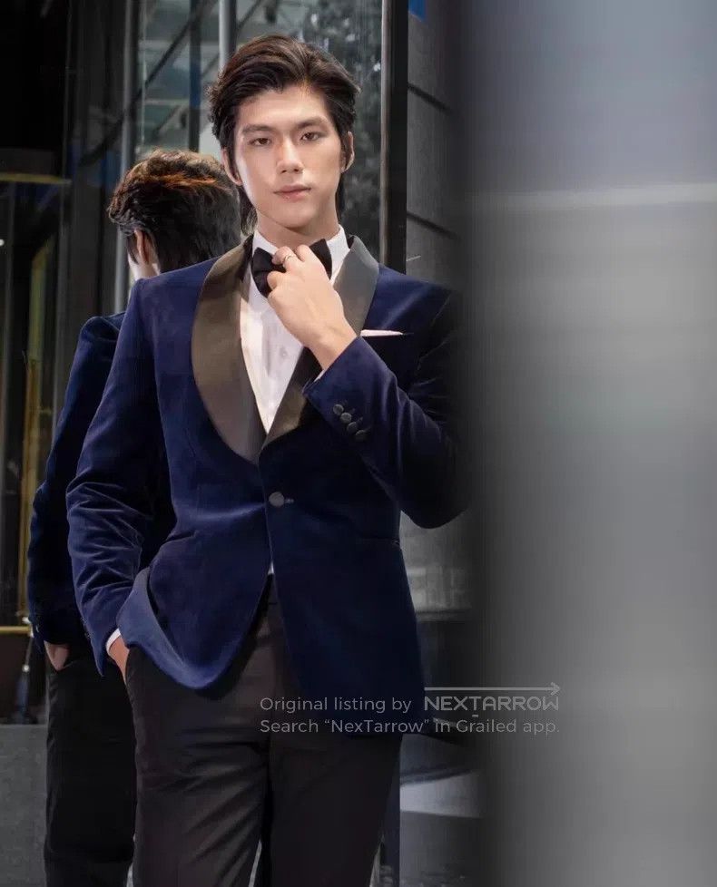 Givenchy Givenchy Velvet lined 4G logo print lapel single-breasted Size US L / EU 52-54 / 3 - 8 Thumbnail