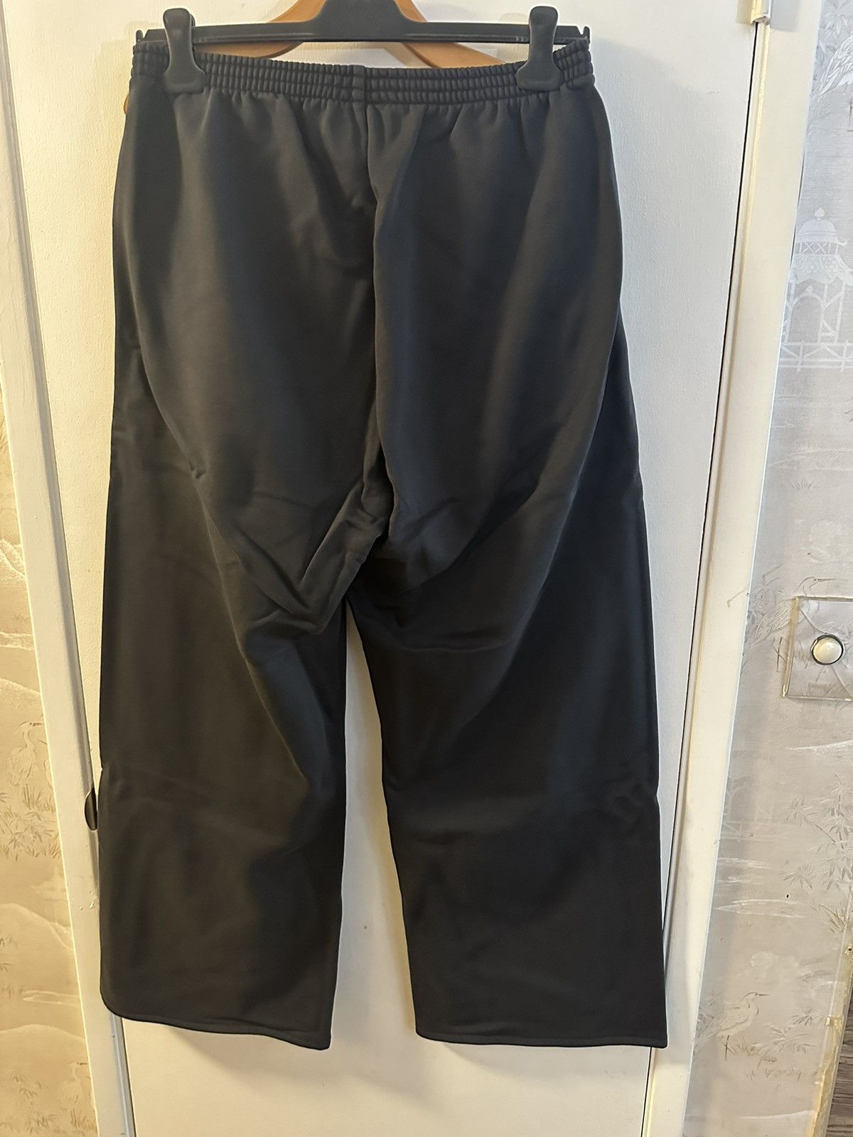 Balenciaga × Gap × Kanye West Yeezy Gap Balenciaga Fleece Sweatpants Black size large Size US 34 / EU 50 - 2 Thumbnail