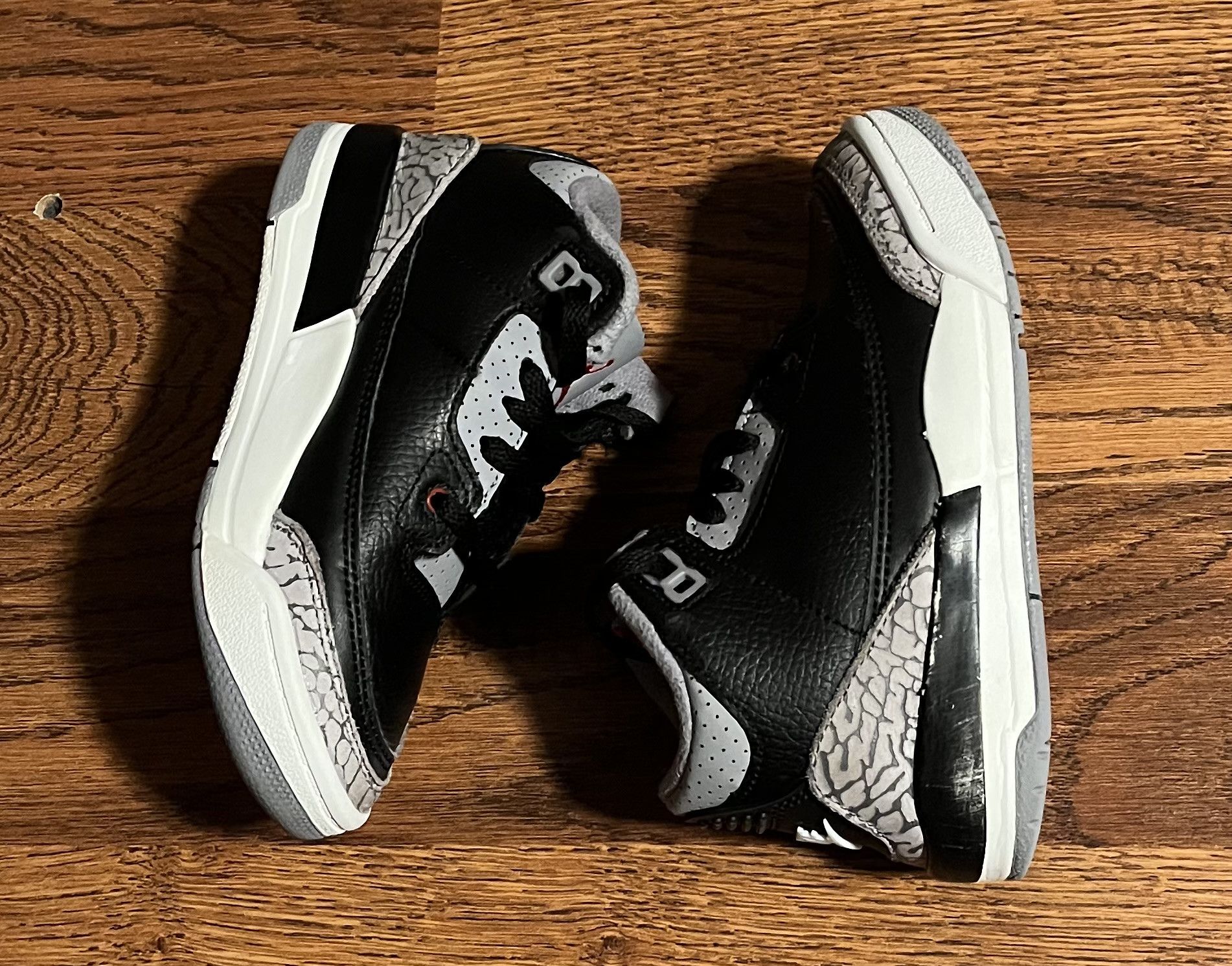 Jordan Brand Jordan 3 Retro Black Cement 2024 Toddler 11C Nike Air Size US 11 / EU 44 - 3 Thumbnail