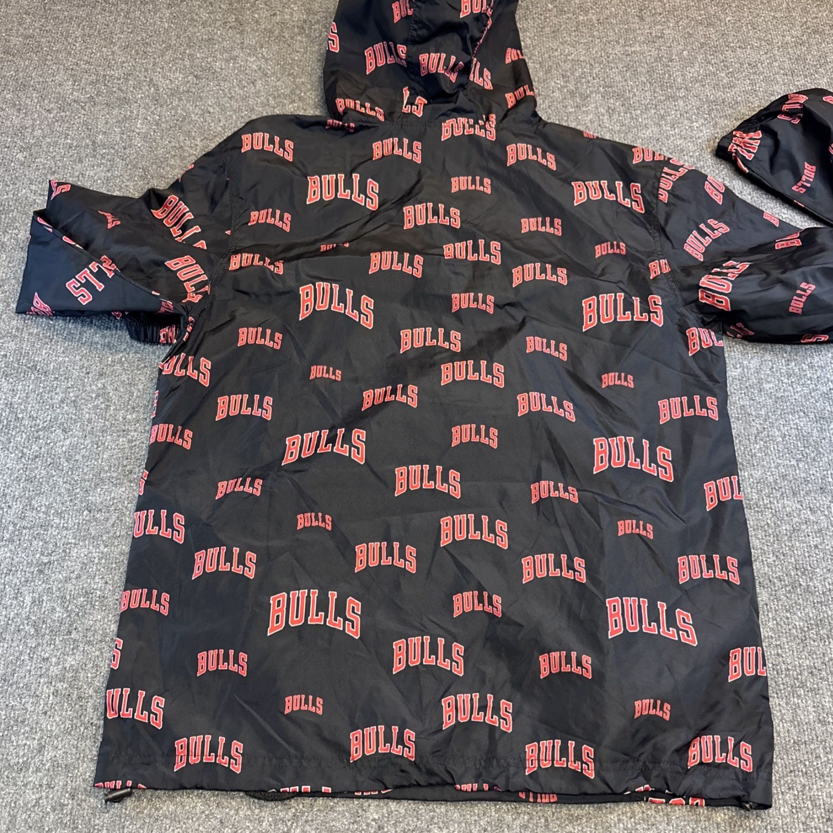 Vintage Fanatics Chicago Bulls NBA Hooded Windbreaker Jacket 1/2 Zip All Over Print Men's Small Size US S / EU 44-46 / 1 - 4 Thumbnail