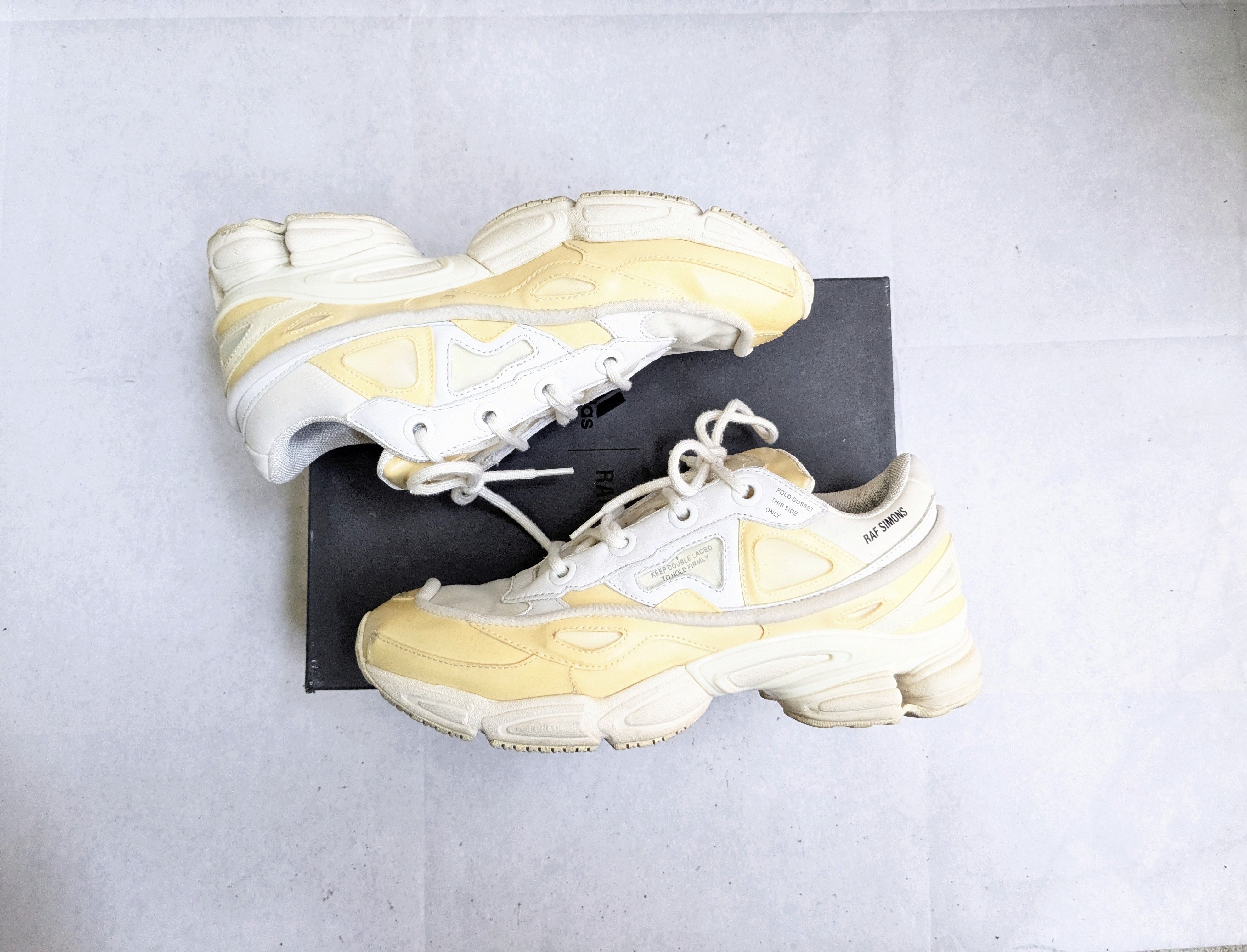 Adidas × Raf Simons Adidas x raf simons ozweego bunny cream 9 Size US 9 / EU 42 - 4 Thumbnail