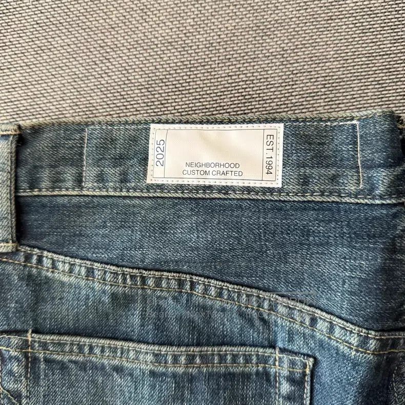 Neighborhood Neighborhood size M Basic Washed Denim Jeans Size US 27 - 6 Thumbnail